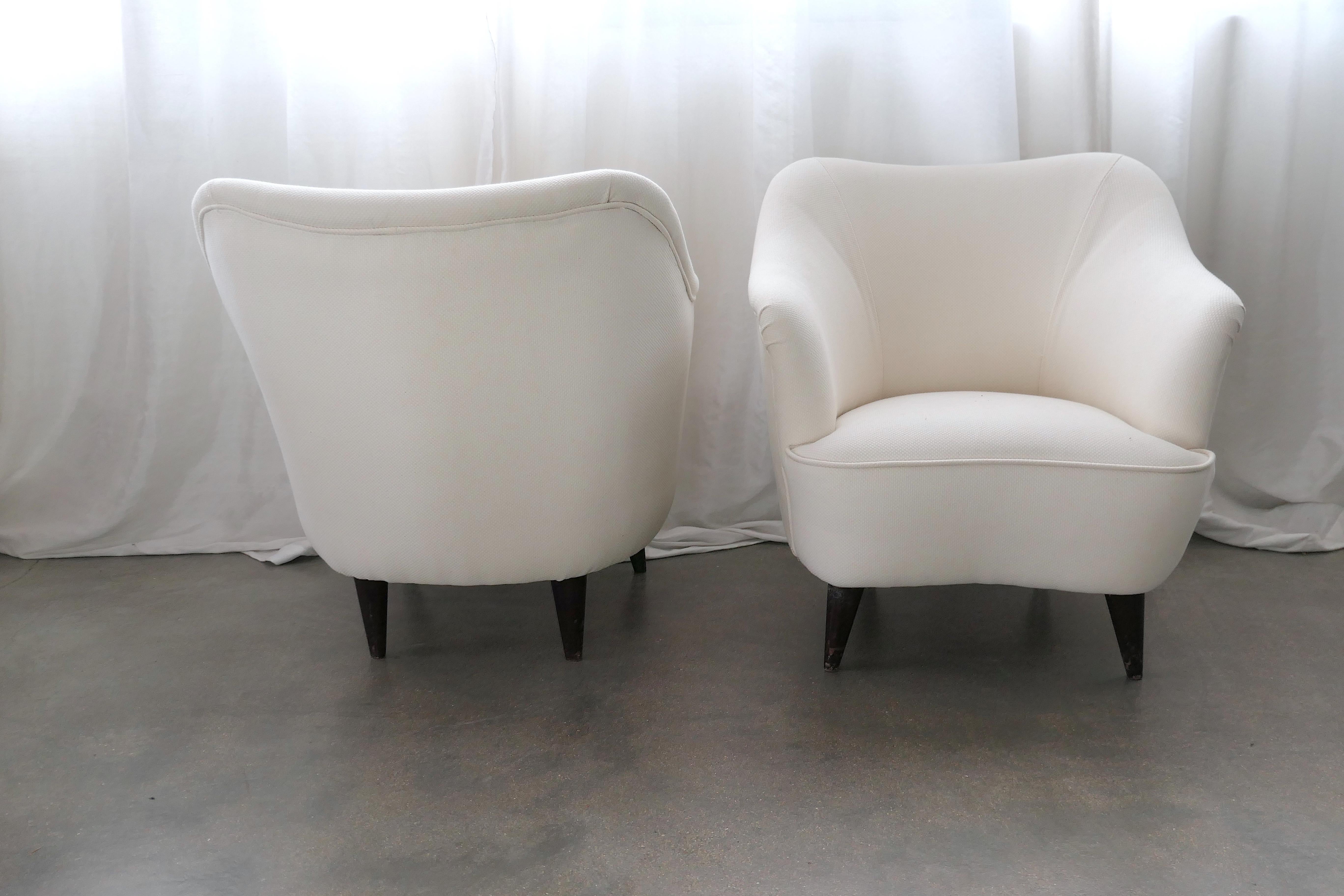 Fabric Pair of Italian Armchairs by Gio Ponti for Casa e Giardino, 1930s For Sale