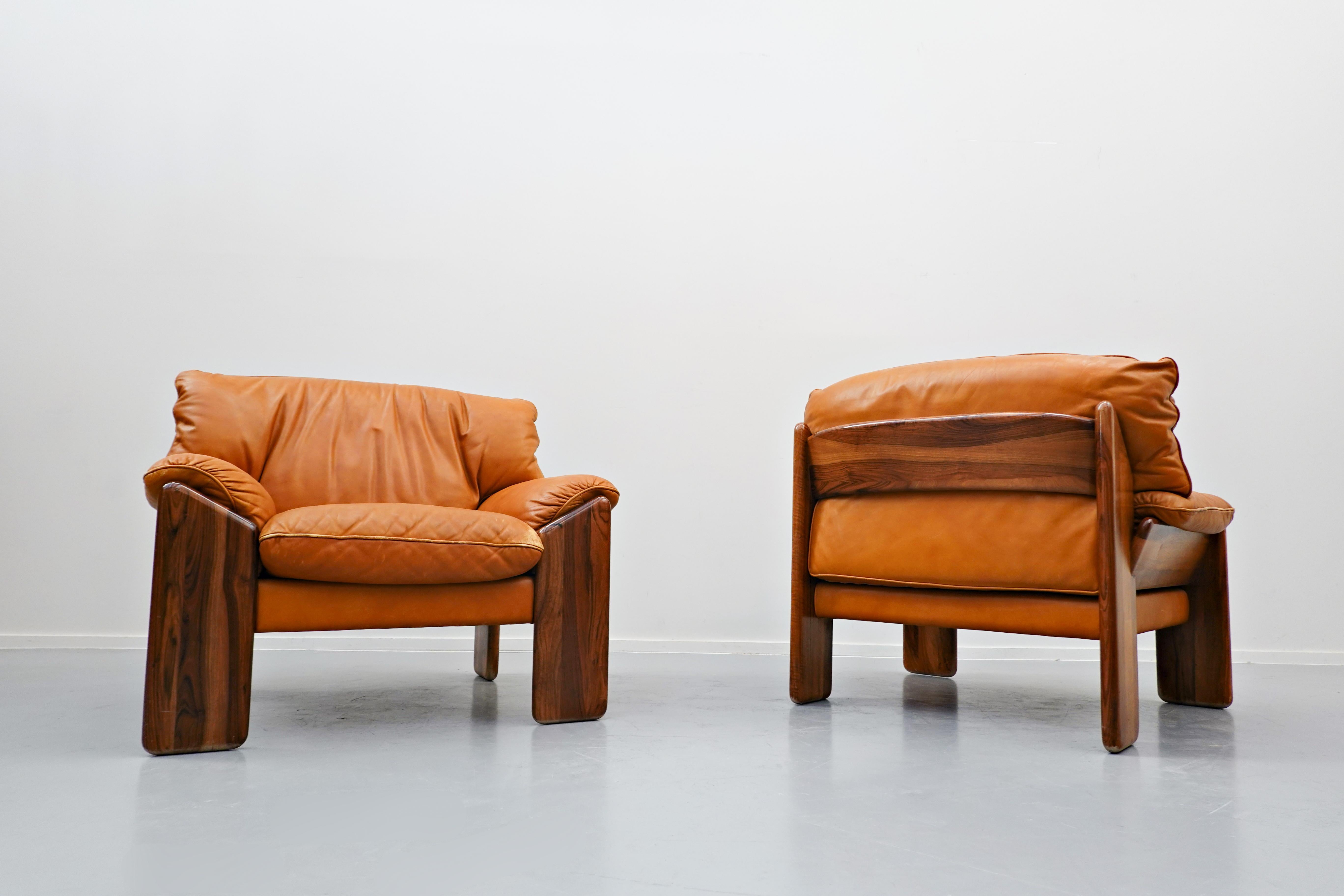 Mid-Century Modern Pair of Italian Armchairs by Sapporo for Mobil Girgi, 1970s