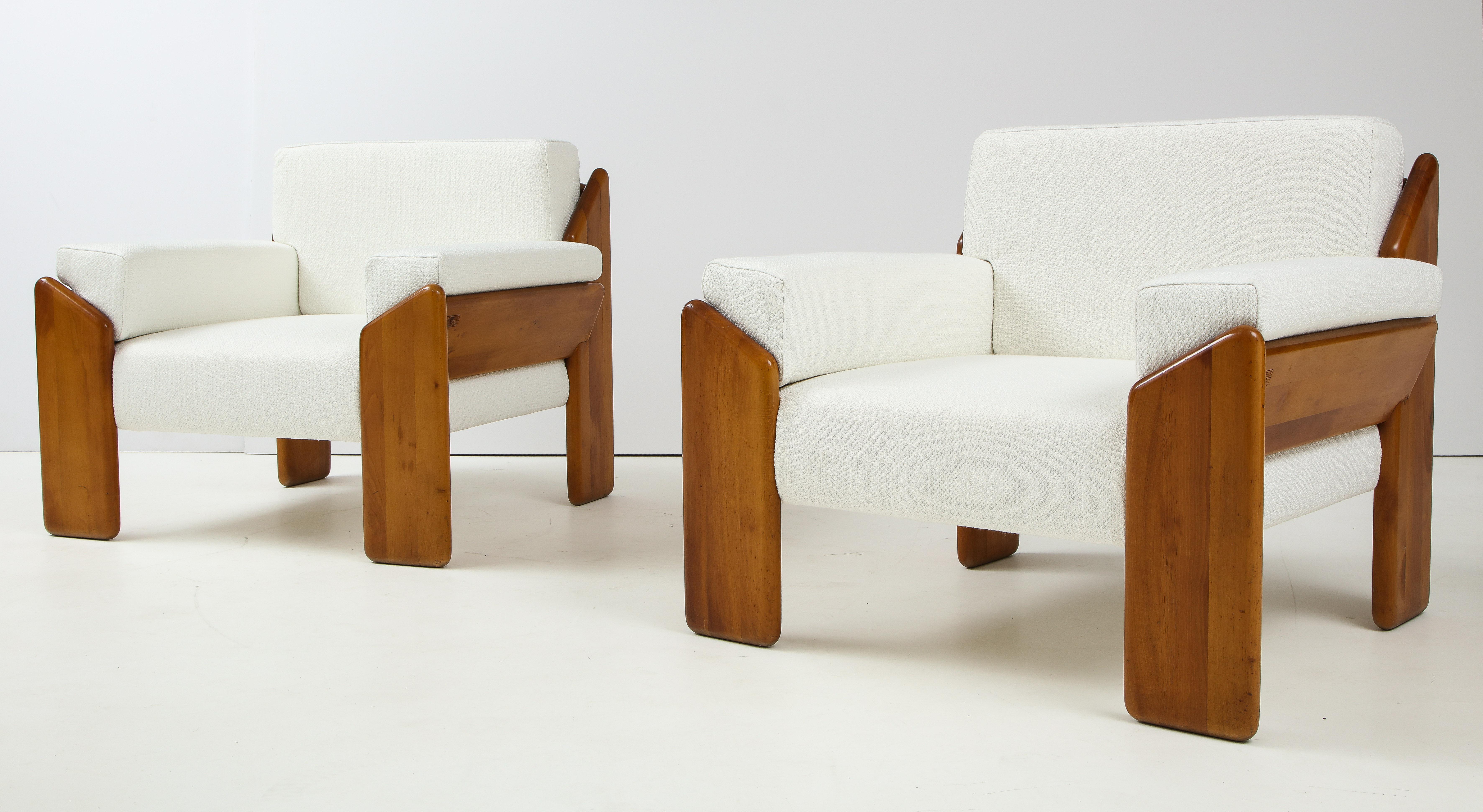 Upholstery Pair of Italian Armchairs by Sapporo for Mobil Girgi, 1970's