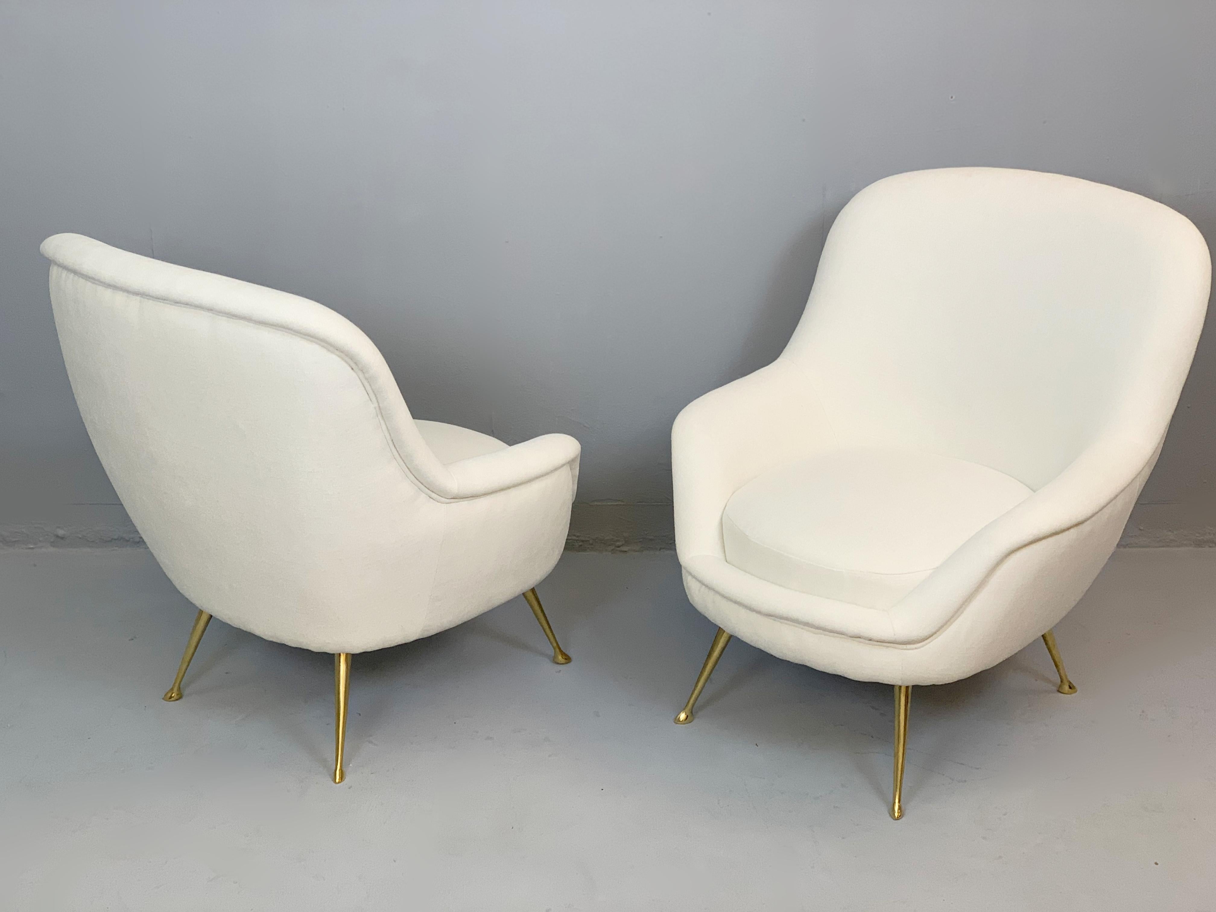 Pair of Italian Armchairs In Good Condition In Brussels, BE