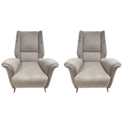 Paire de fauteuils italiens