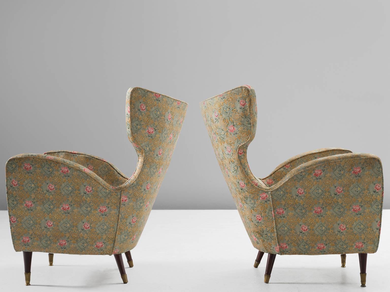 Pair of Italian Armchairs in Floral Upholstery In Good Condition In Waalwijk, NL