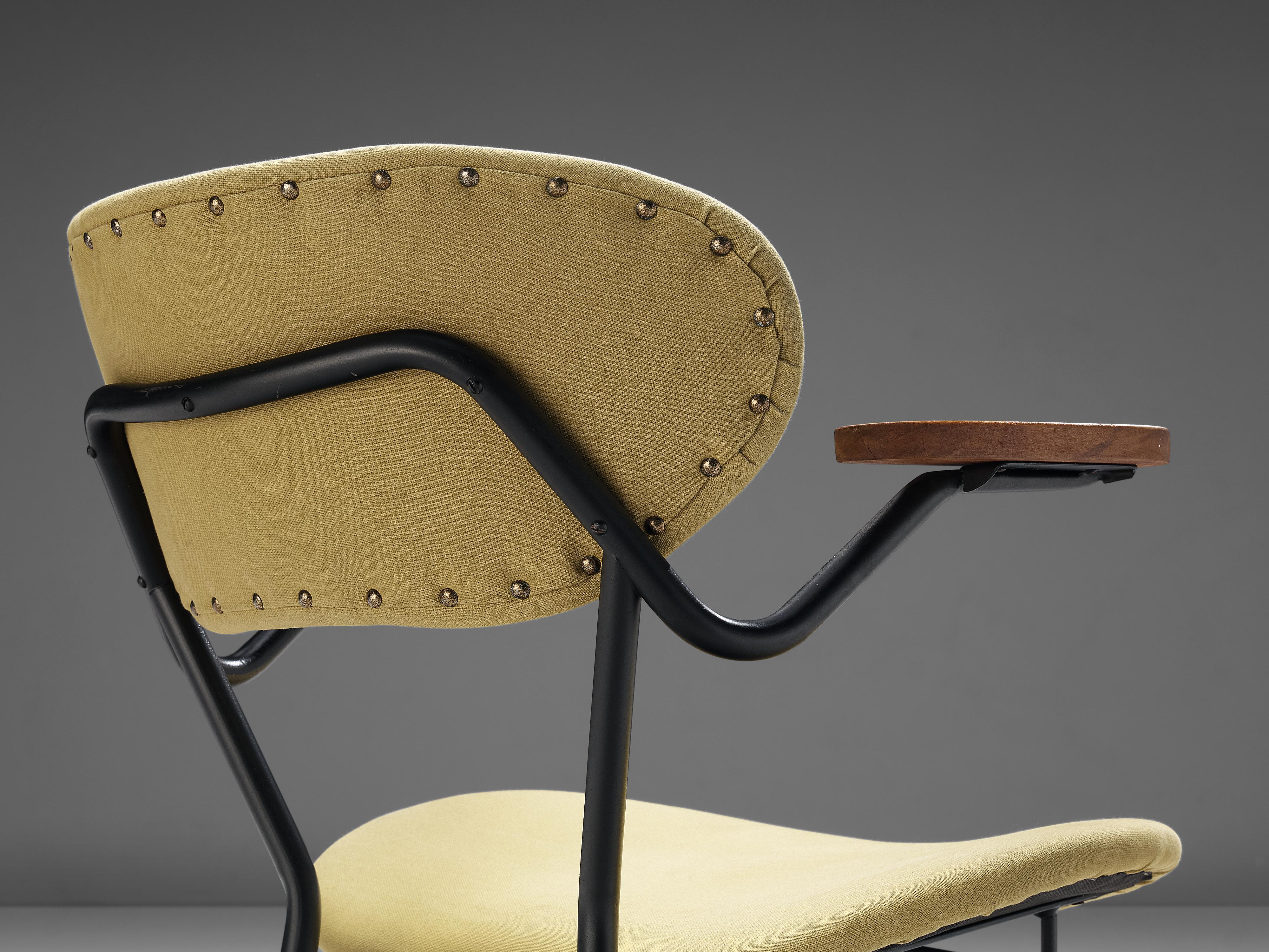 Mid-Century Modern Paire de fauteuils italiens en métal et tapisserie vert olive en vente