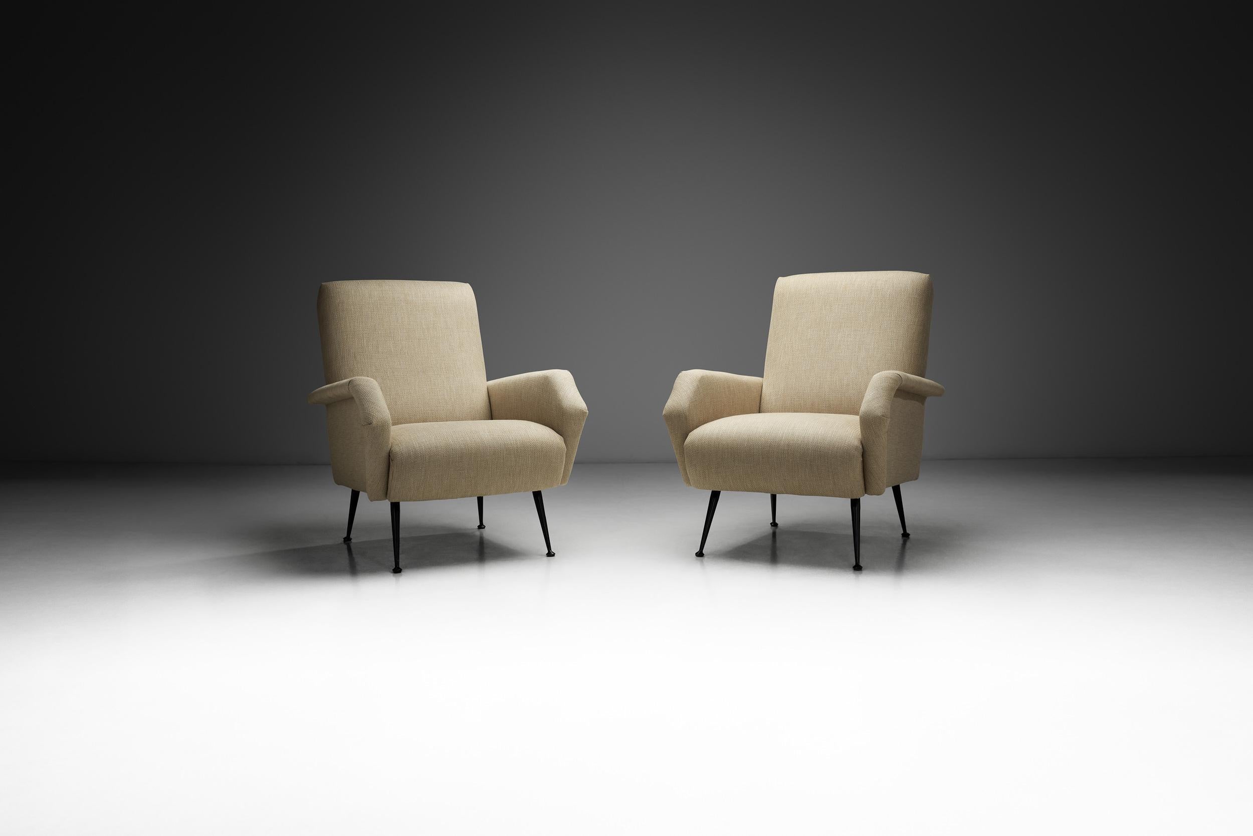 Mid-Century Modern Pair of Italian Armchairs in the manner of Marco Zanuso, Italy 1960s For Sale