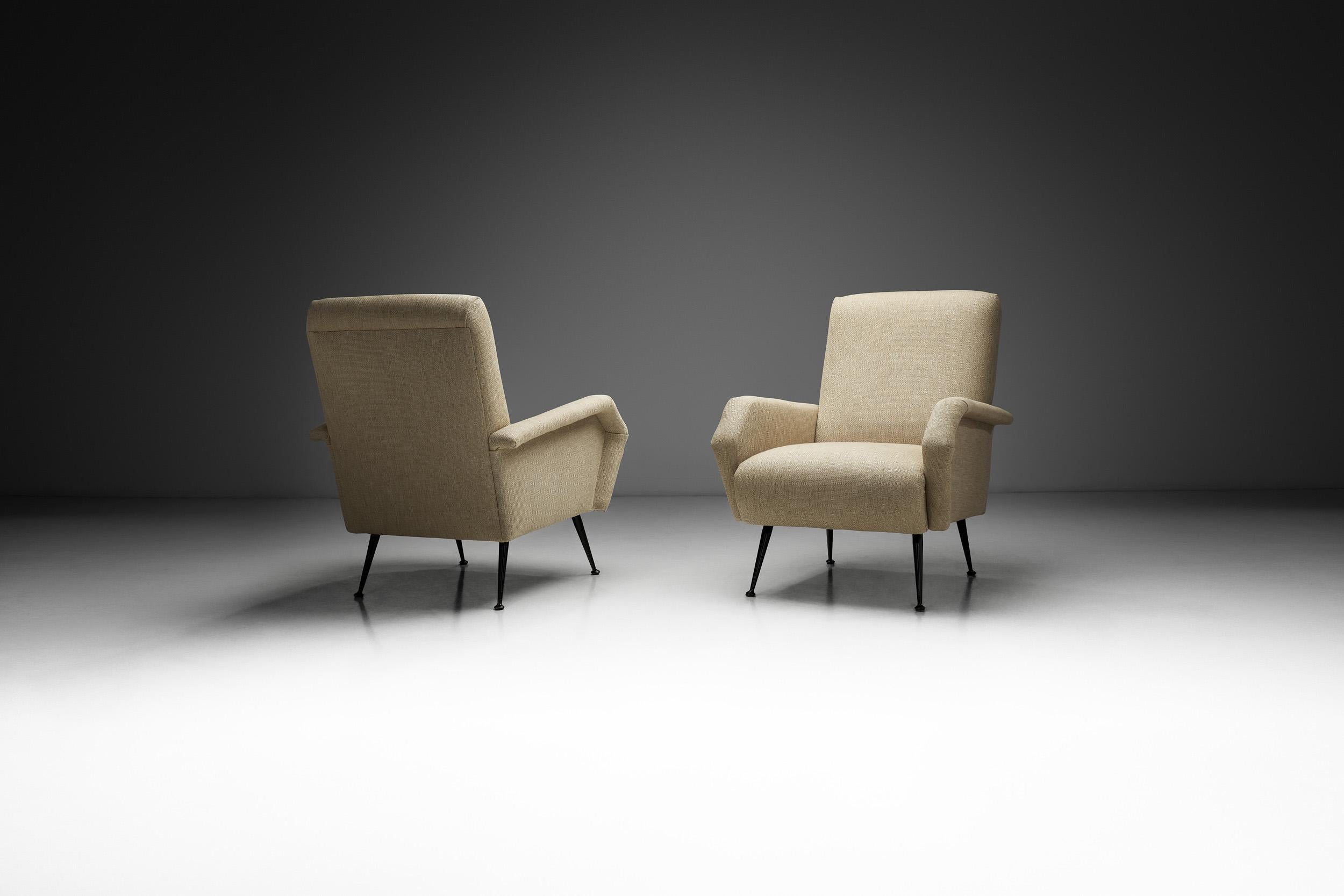 Pair of Italian Armchairs in the manner of Marco Zanuso, Italy 1960s In Good Condition For Sale In Utrecht, NL
