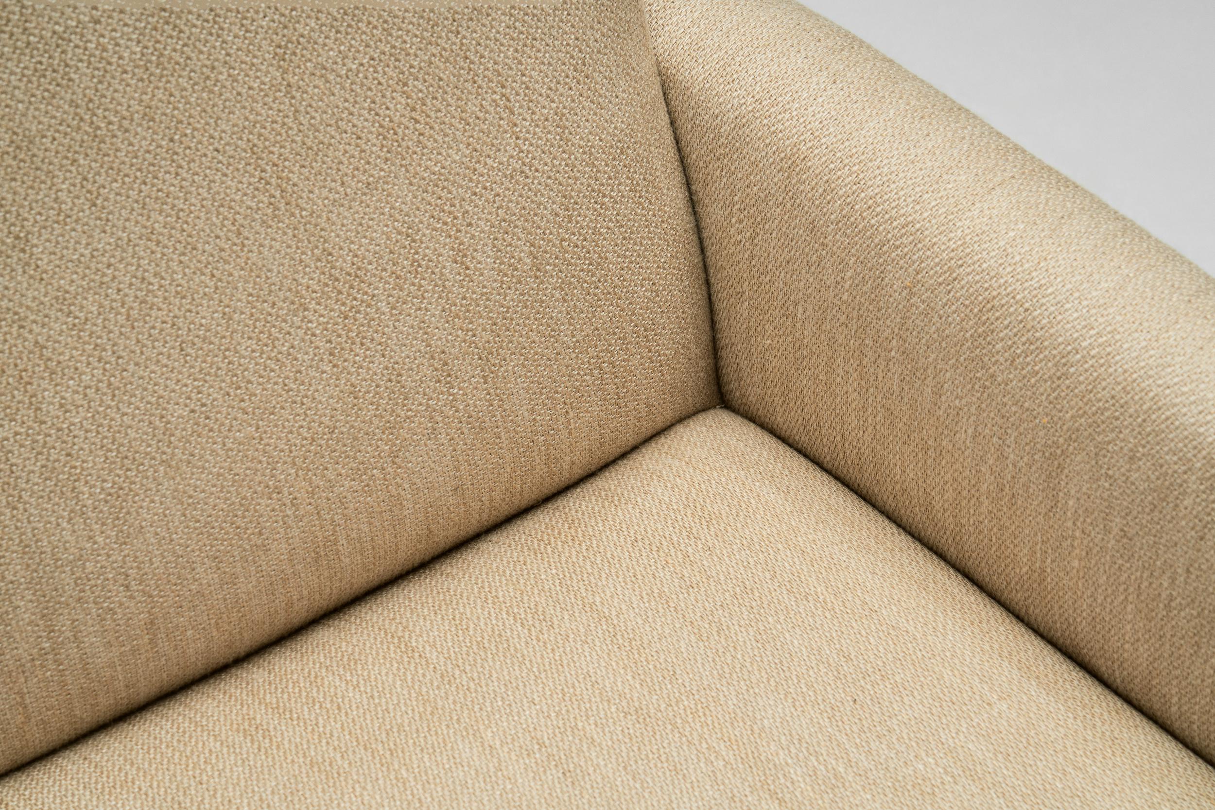 Pair of Italian Armchairs in the manner of Marco Zanuso, Italy 1960s For Sale 3