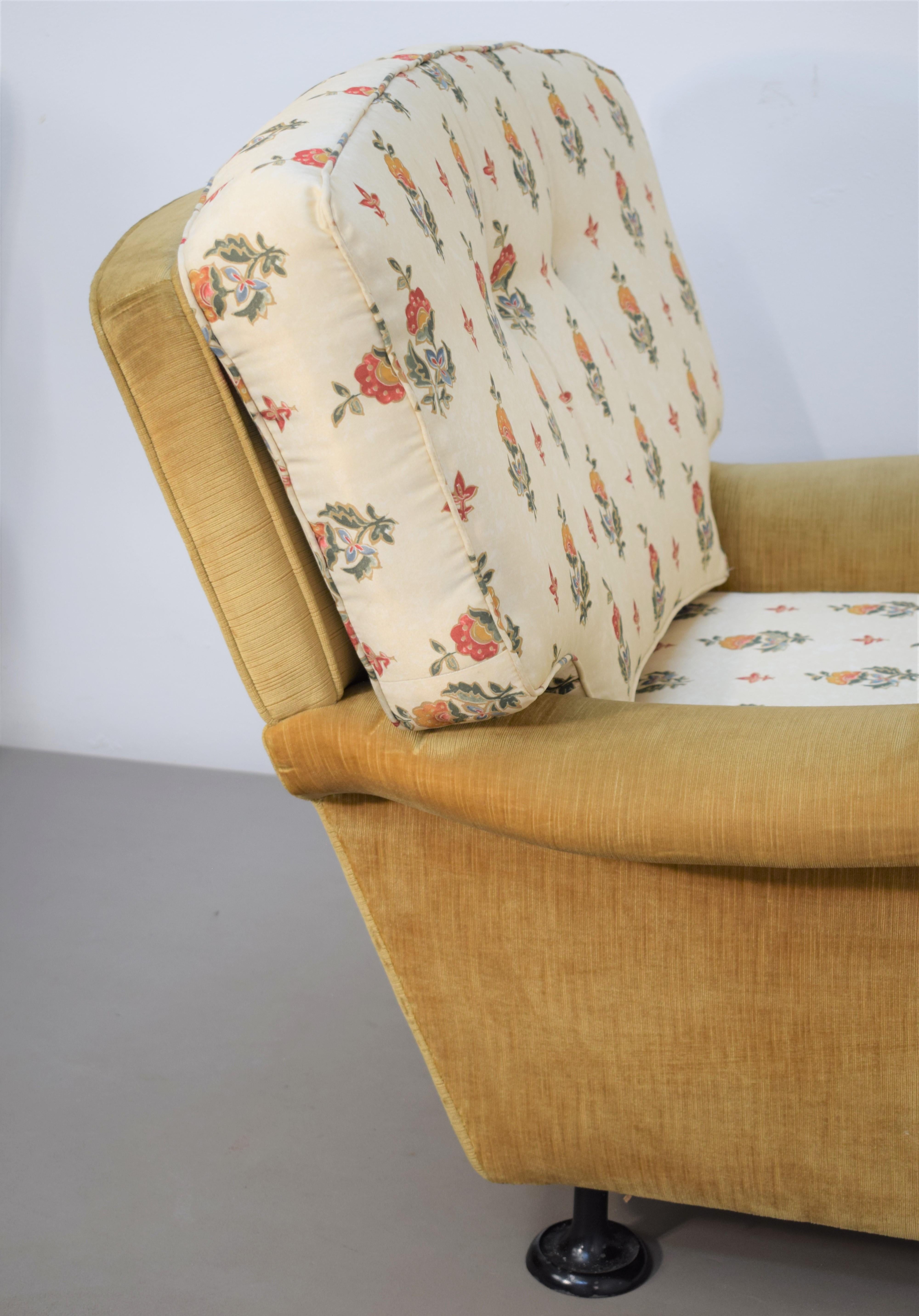Tissu Paire de fauteuils italiens dans le style de Marco Zanuso, années 1960 en vente