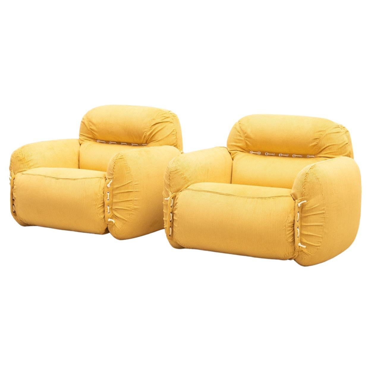 Pair of italian armchairs in yellow velvet, 1970s For Sale