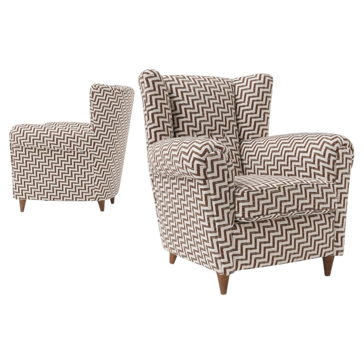 Par de sillones italianos con tapizado en zigzag, década de 1960