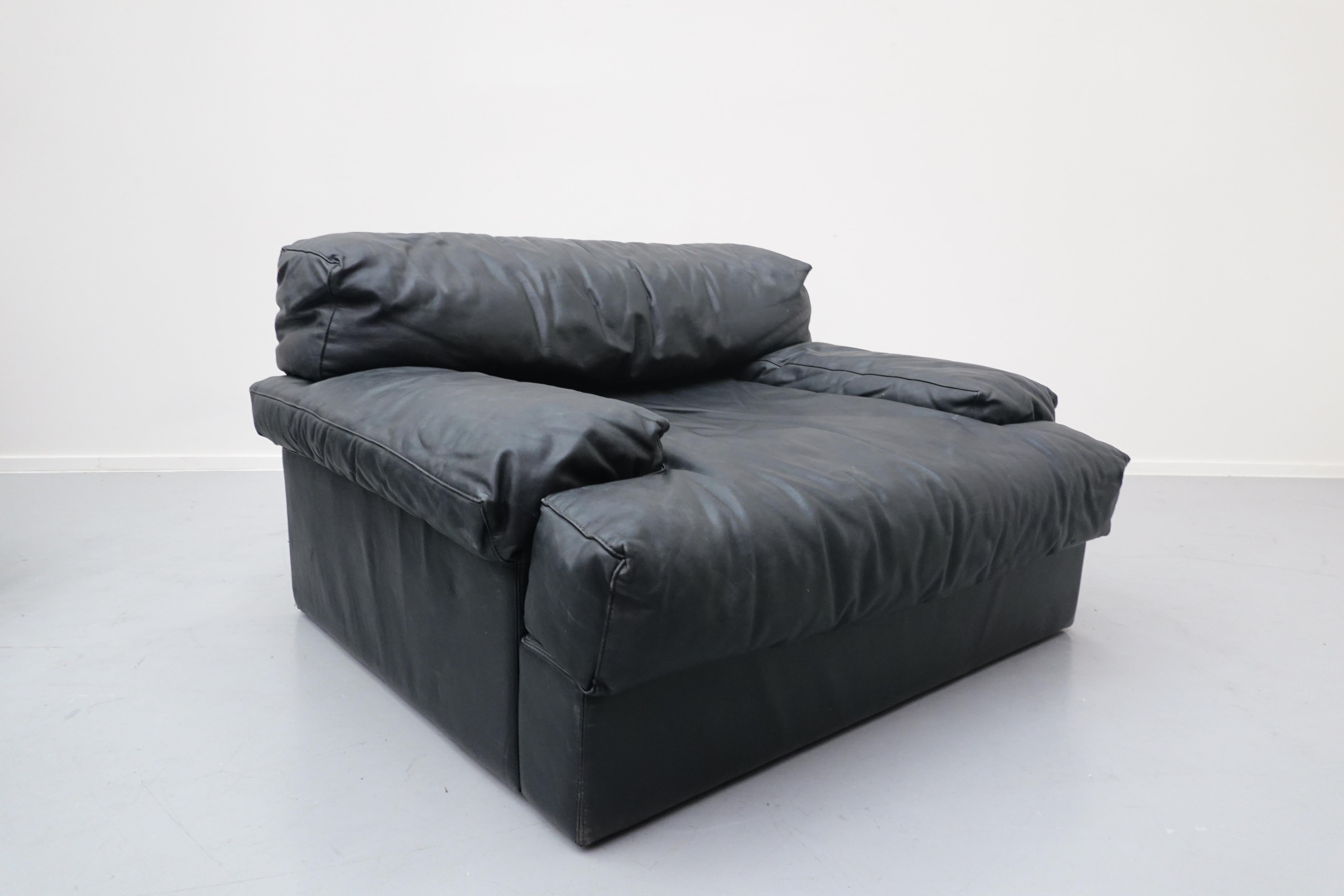 Pair of Italian Mid-Century Modern Armchairs, Black Leather, 1960s 15