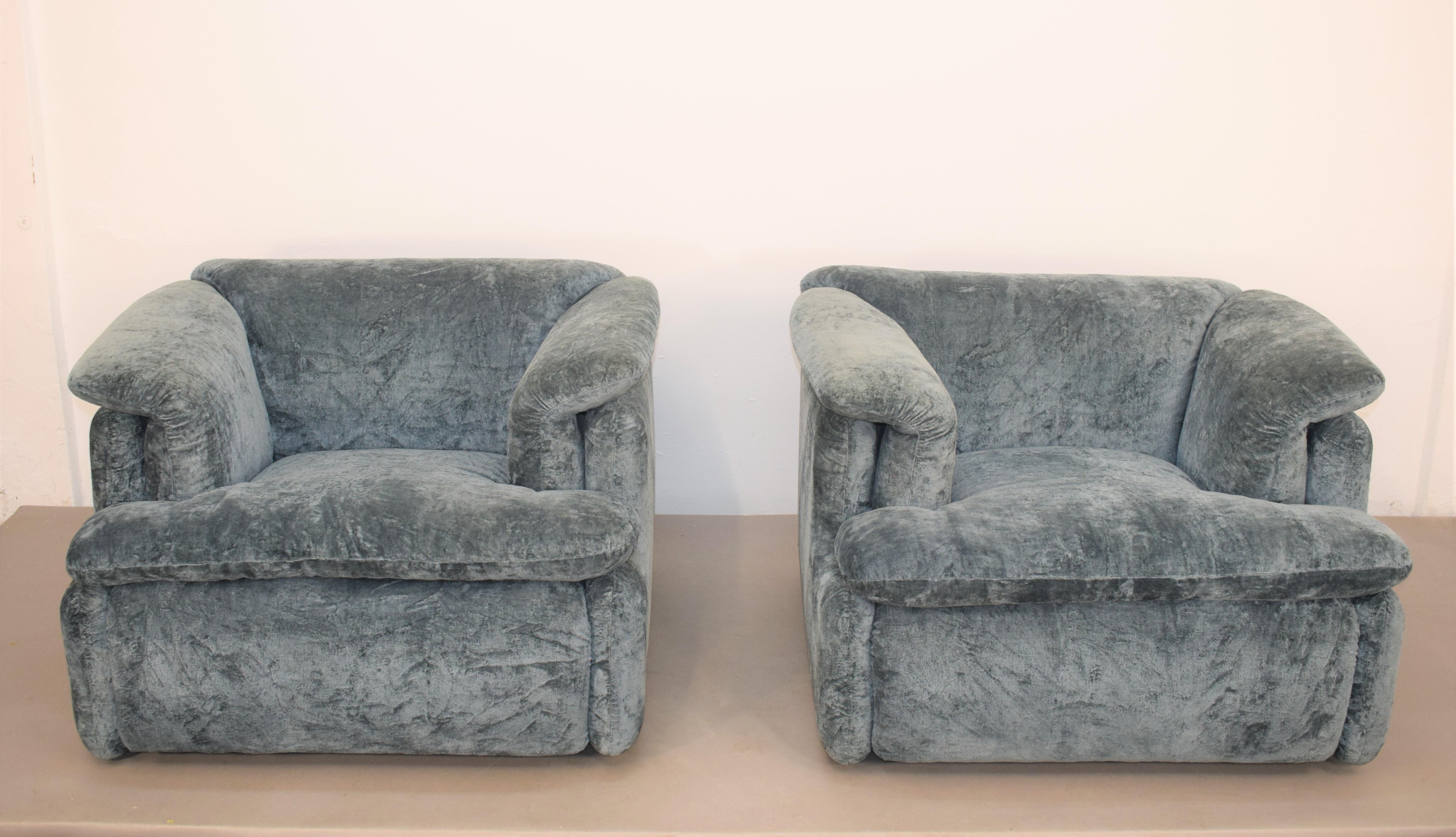 Pair of italian armchairs model 