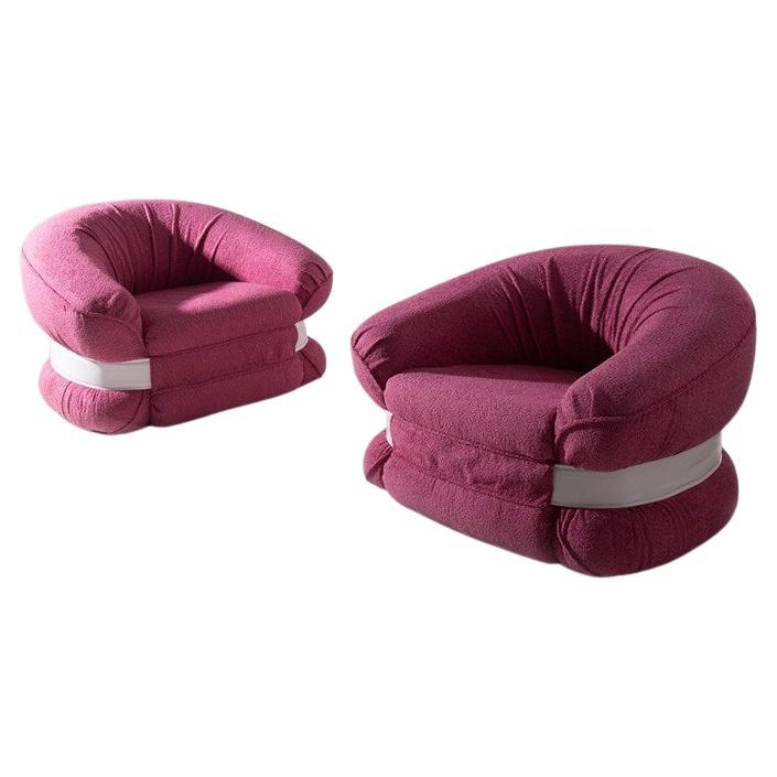 Pareja de sillones italianos Mod.Premiere de Adriano Piazzesi en bouclé rosa