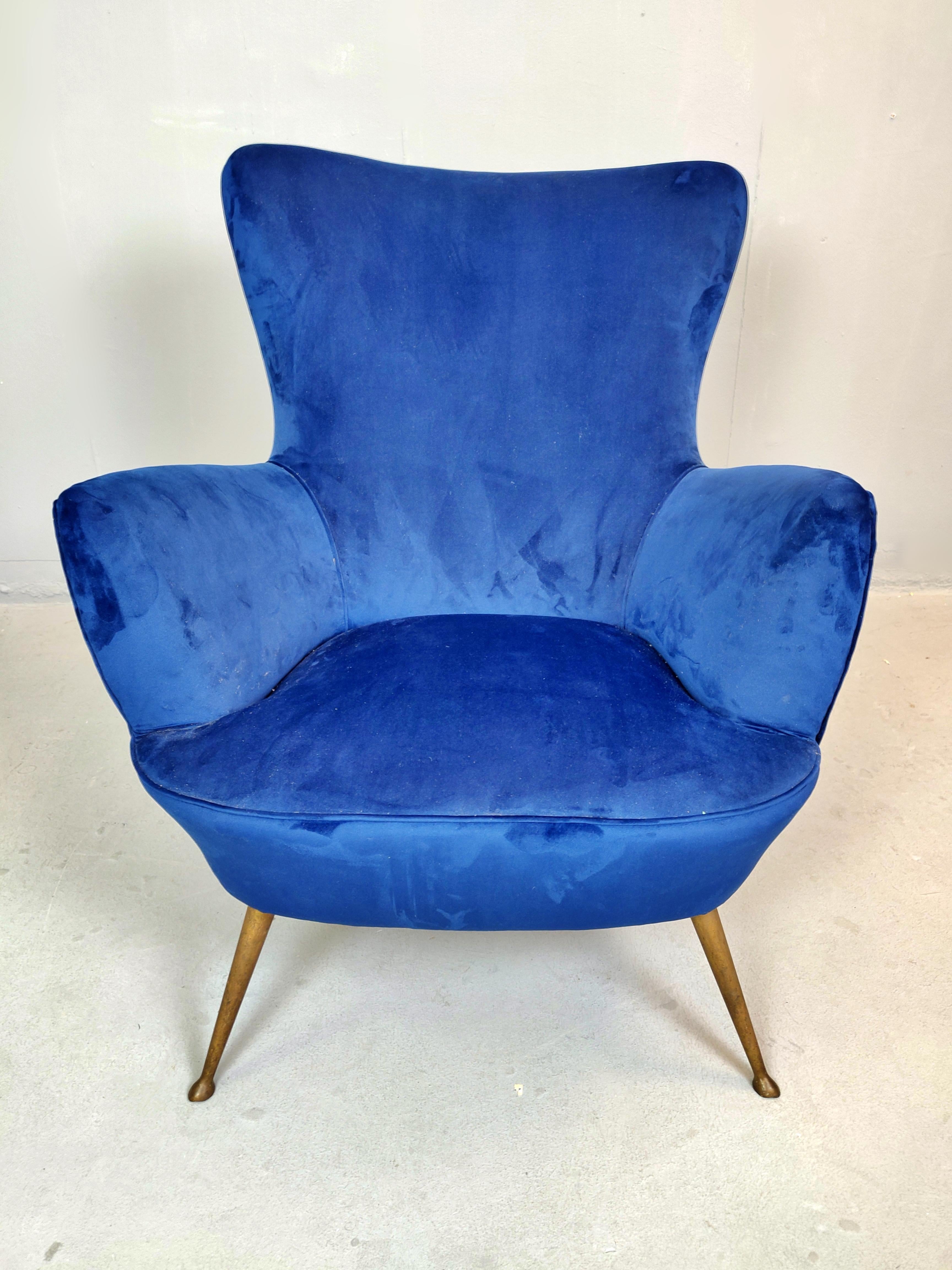 Mid-Century Modern Pair of Italian Armchairs, New Upholstery, 1950s For Sale
