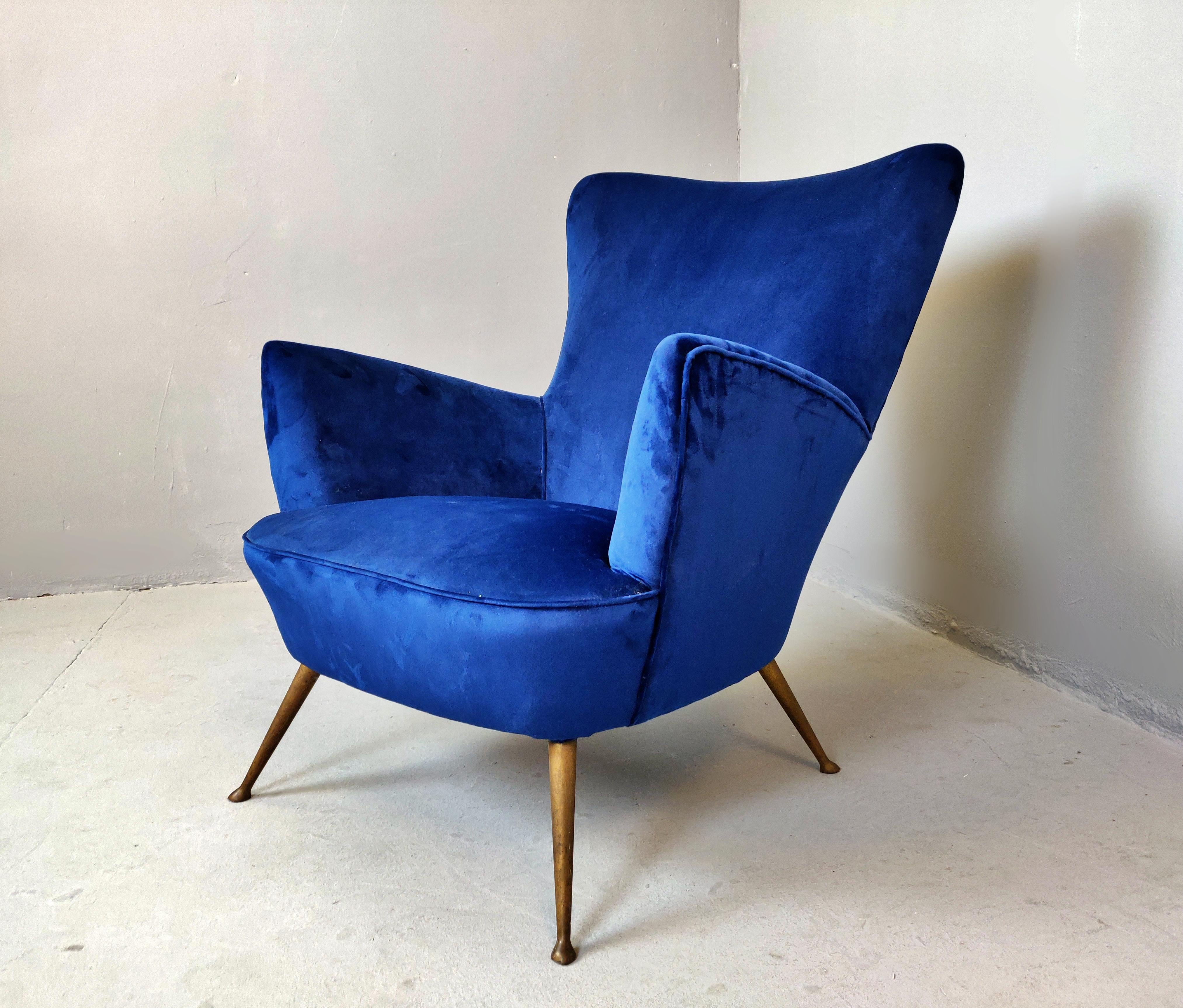 Pair of Italian Armchairs, New Upholstery, 1950s For Sale 3