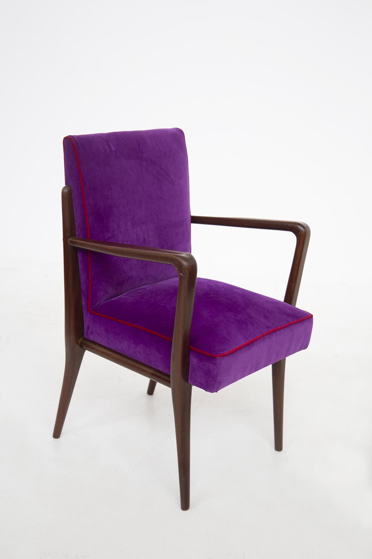 Pair of Italian Armchairs of Fratelli Consonni Production in Purple Velvet In Good Condition For Sale In Milano, IT