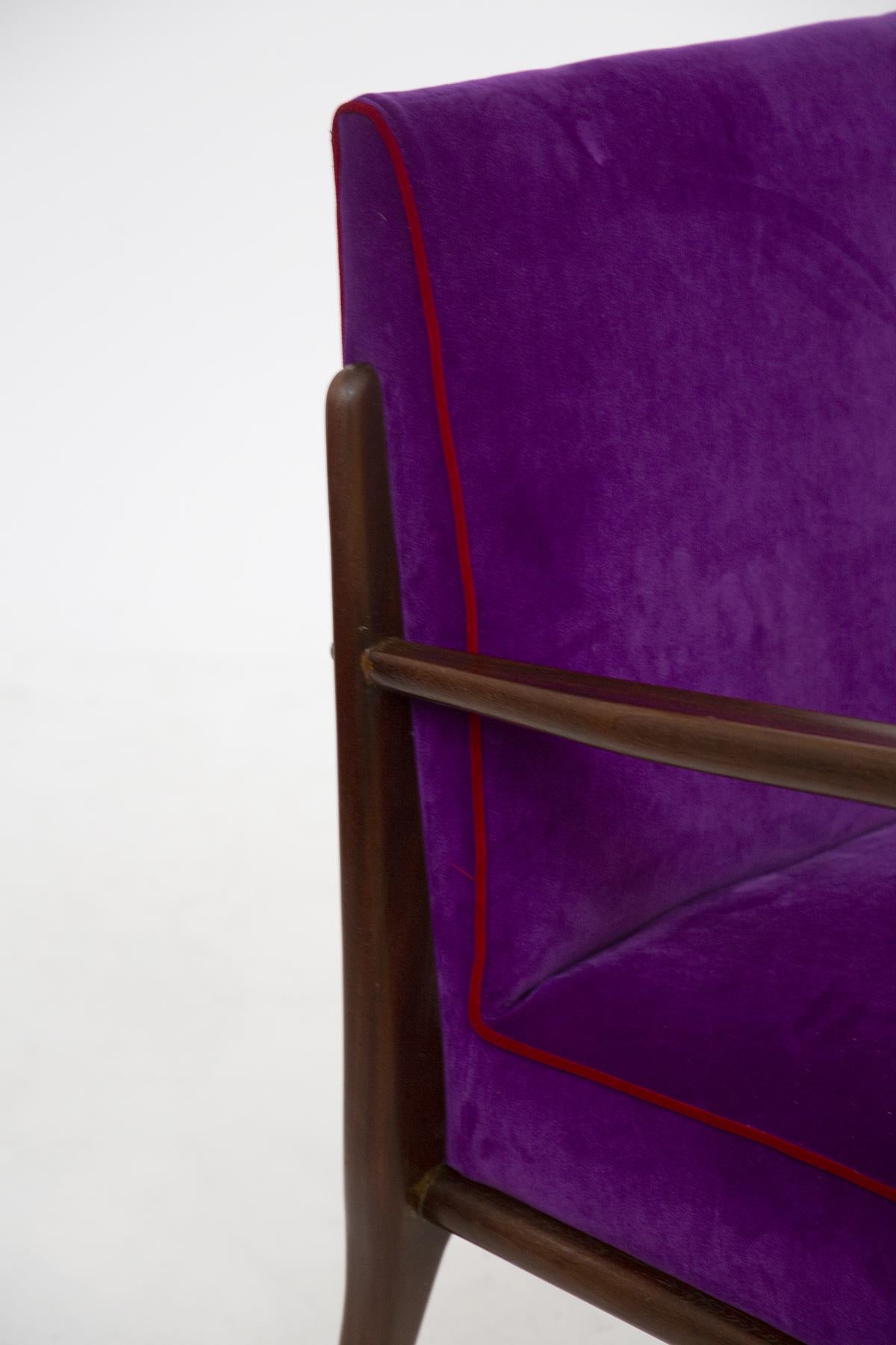 Mid-20th Century Pair of Italian Armchairs of Fratelli Consonni Production in Purple Velvet For Sale