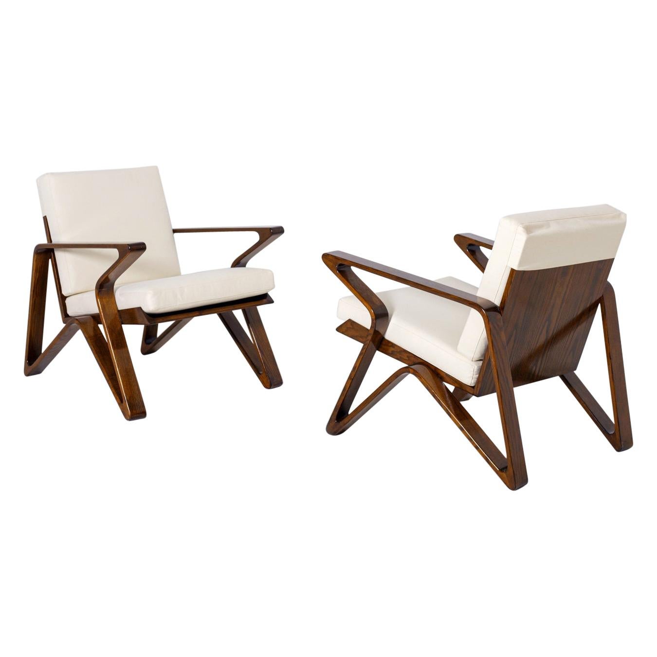 Pair of Italian Armchairs of the 20th Century in White Cotton and Walnut Wood