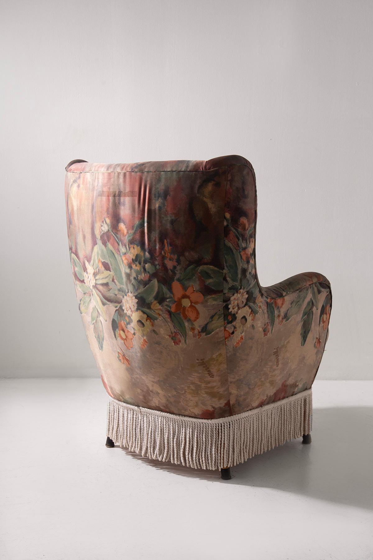 Pair of Italian armchairs signed Marelli fabrics in vendita 2