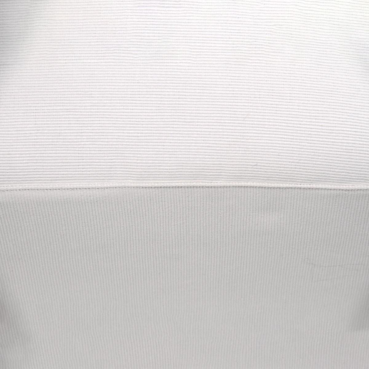 Coppia di poltrone italiane con pouf in tessuto bianco - Italia, anni '40 circa in vendita 3