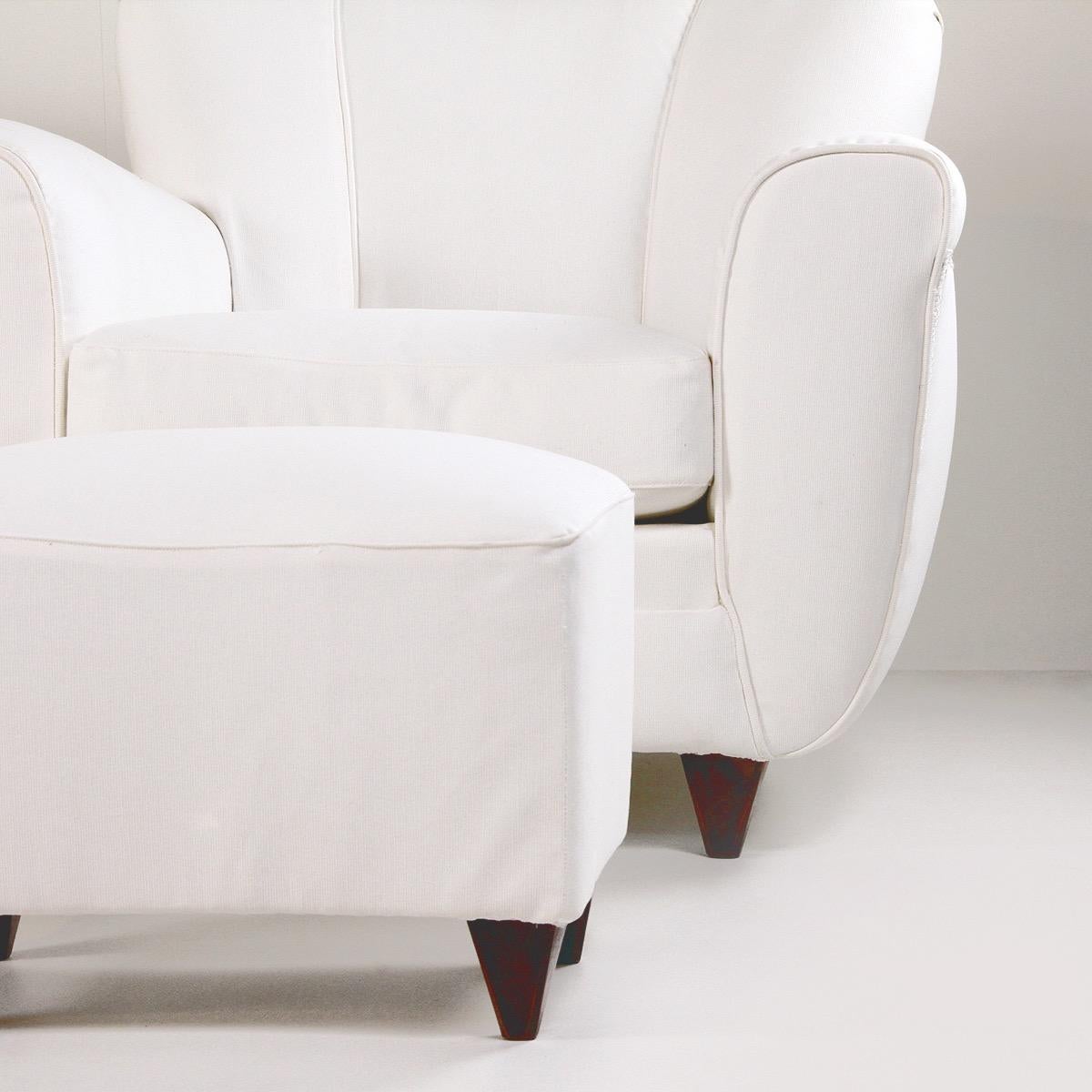 Coppia di poltrone italiane con pouf in tessuto bianco - Italia, anni '40 circa in vendita 4