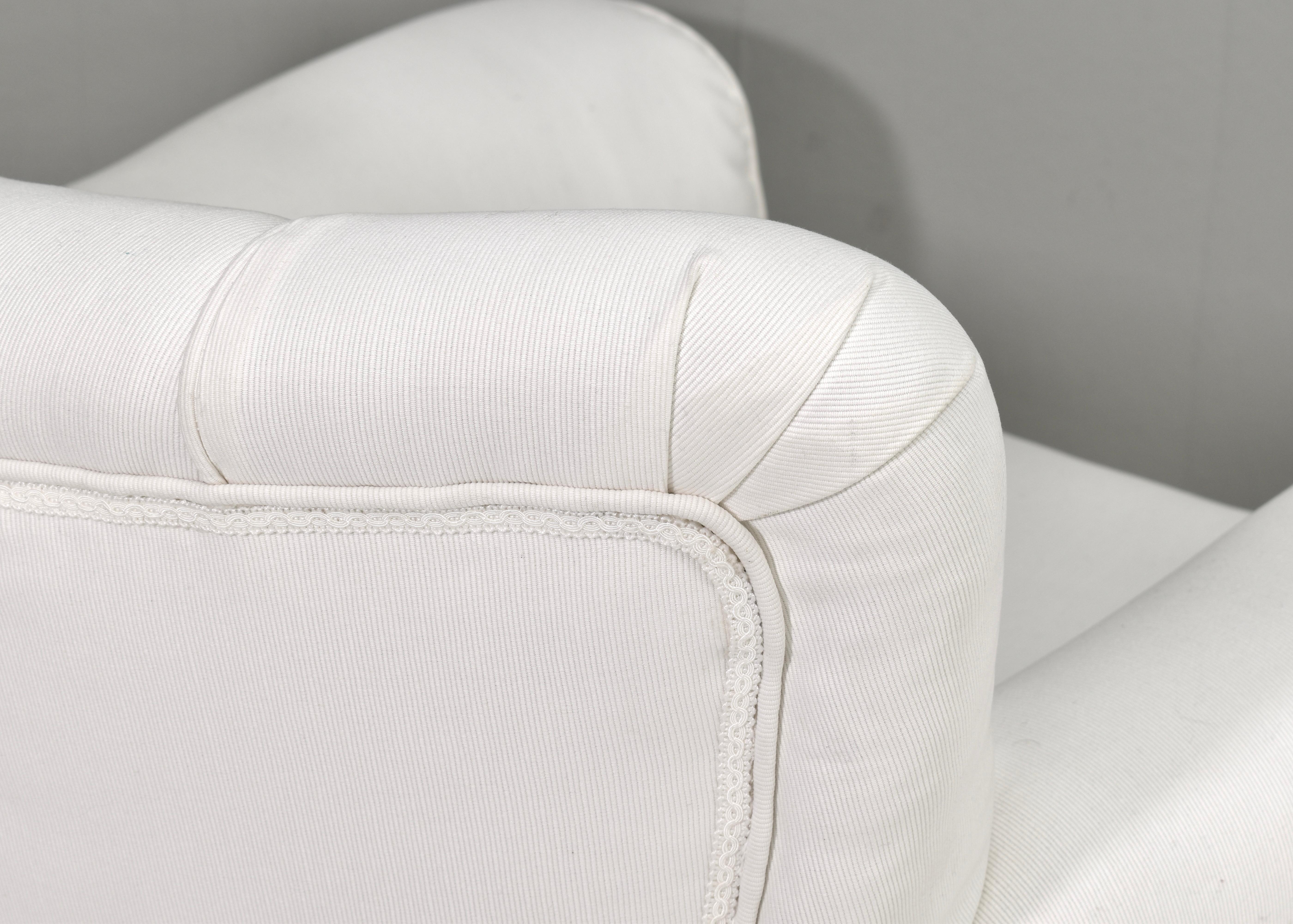 Coppia di poltrone italiane con pouf in tessuto bianco - Italia, anni '40 circa in vendita 8