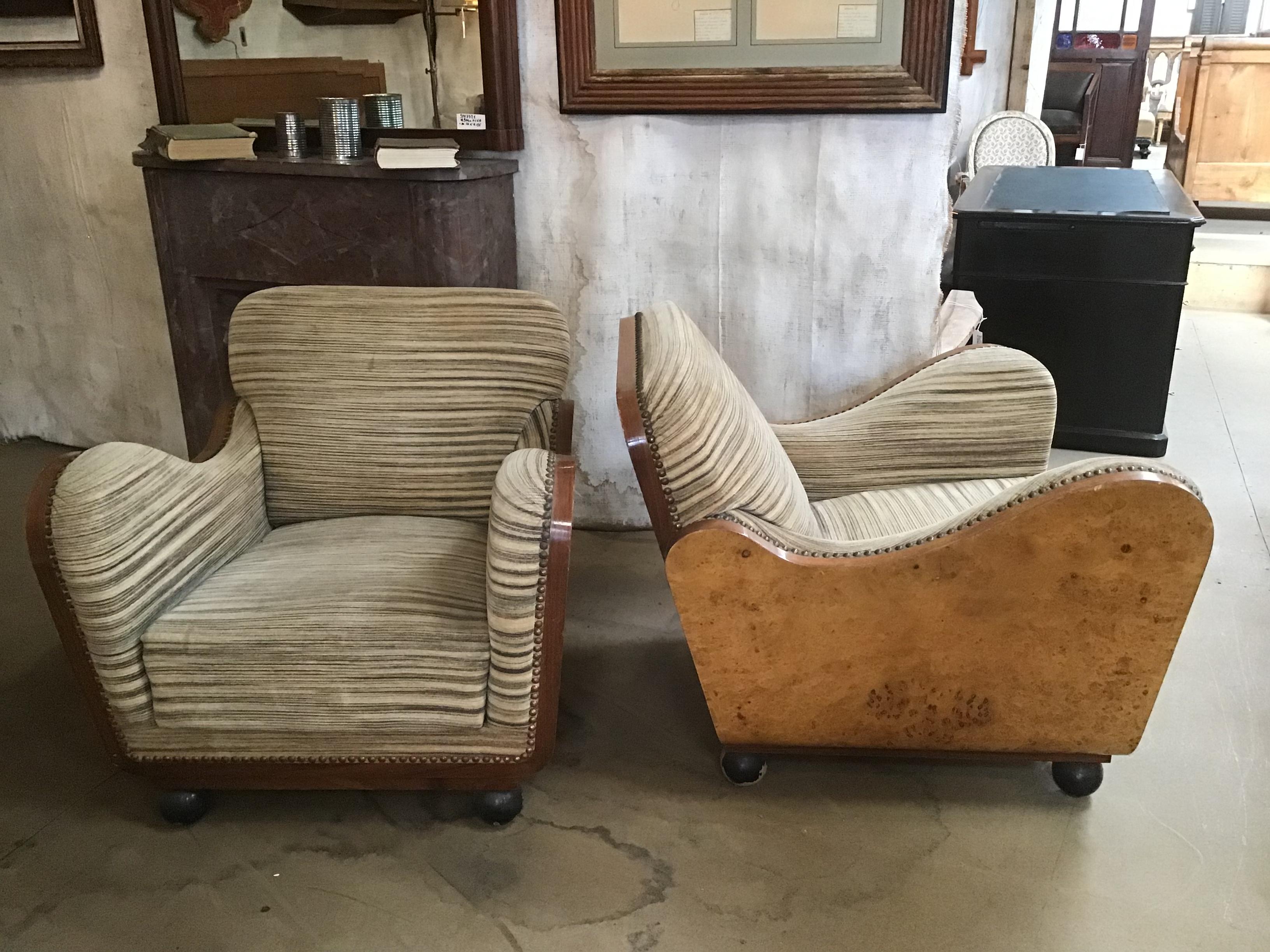 Mid-20th Century Pair of Italian Art Deco Armchairs in Briar Root and Original Fabric, 1940s For Sale