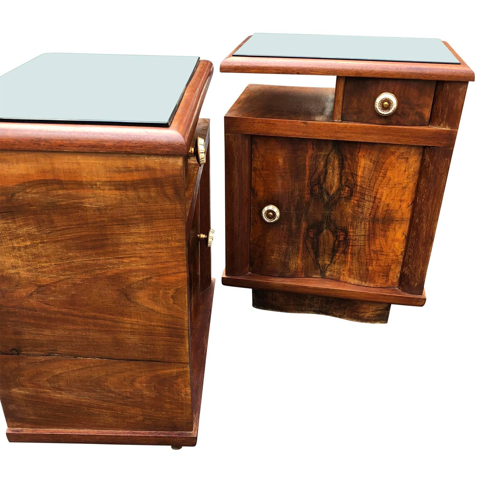 Pair Of Italian Art Deco Bed Side Tables Or End Tables For Sale 4
