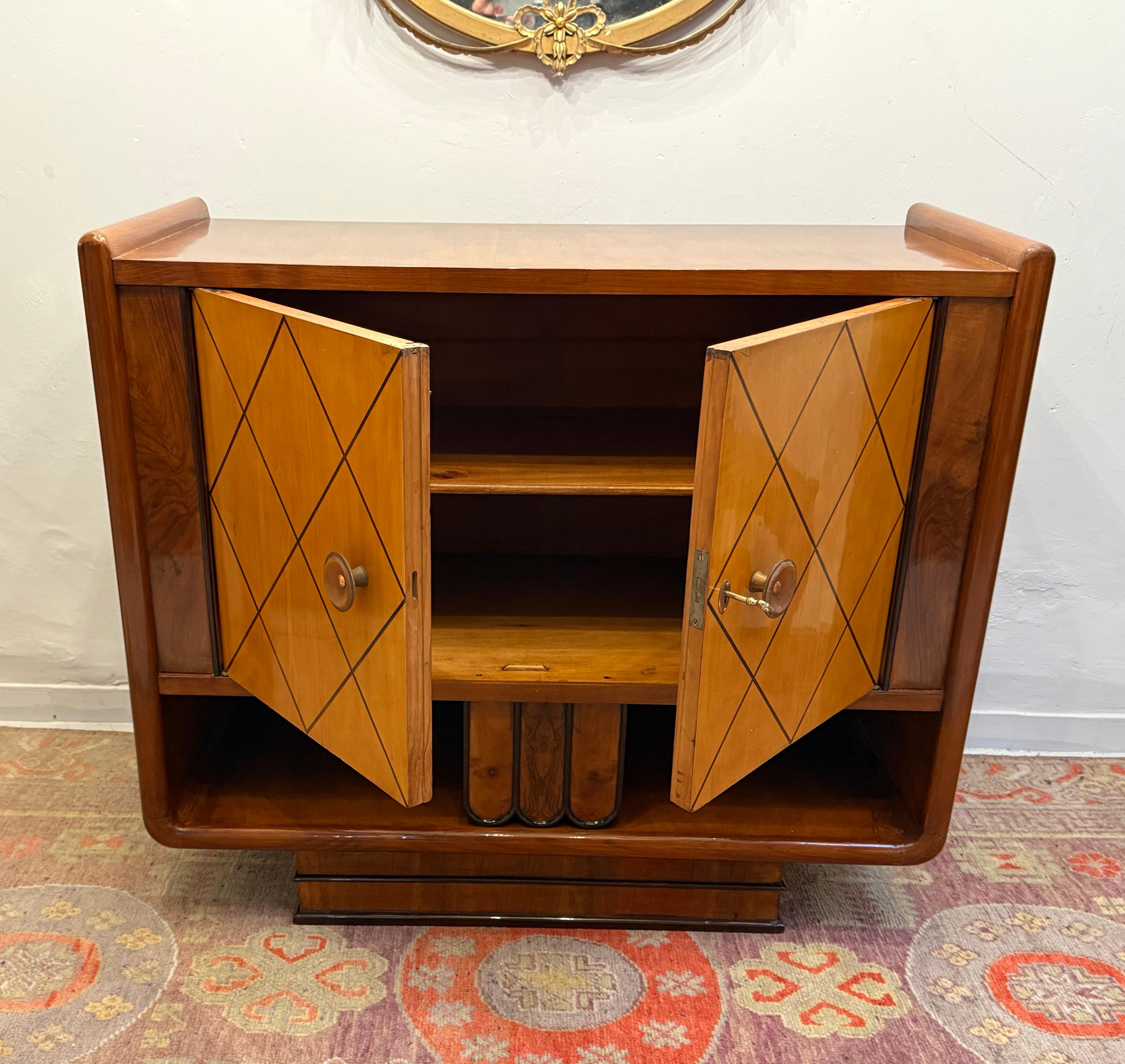 Paar italienische Art-Déco-Schränke  1940