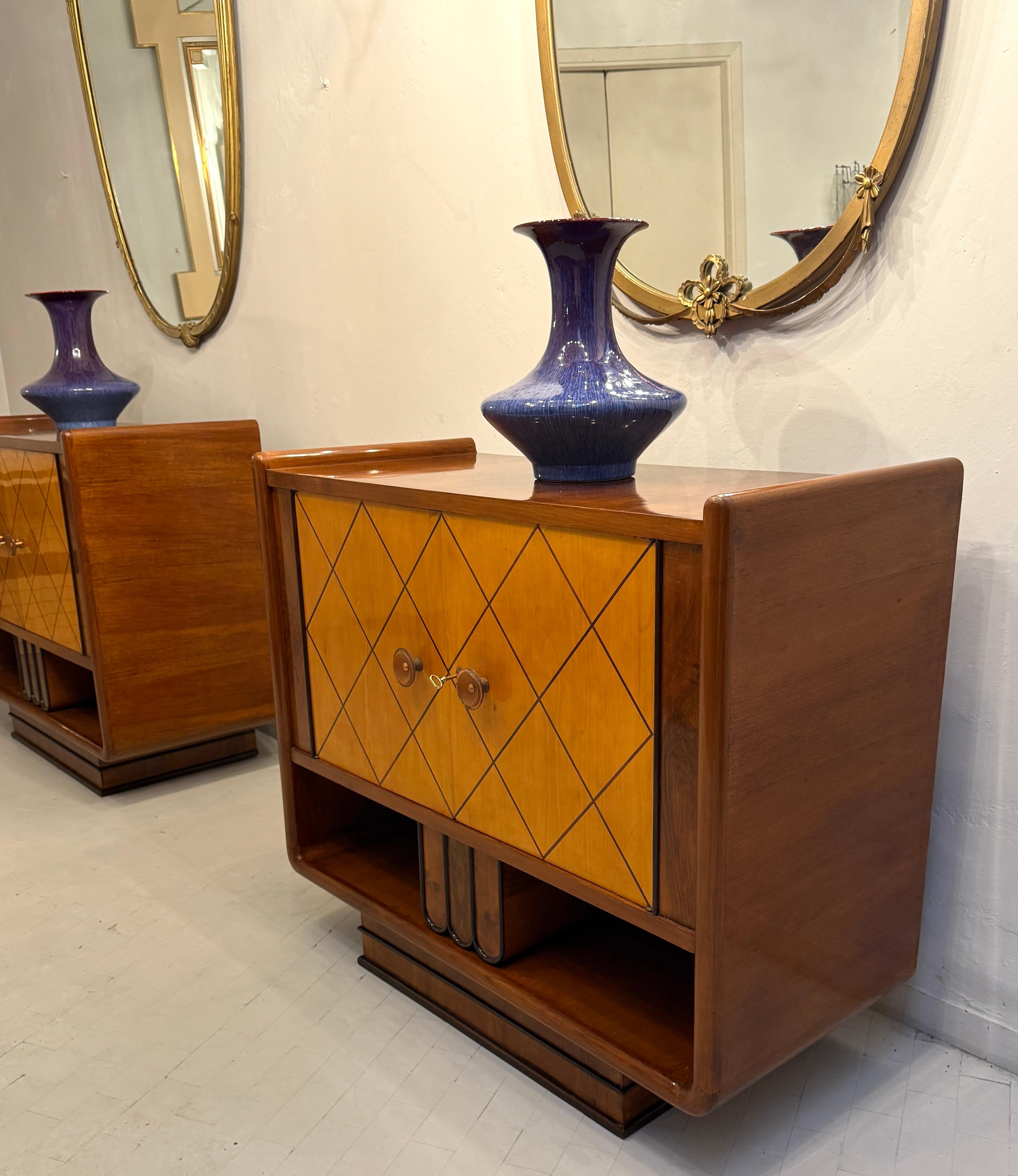 Paar italienische Art-Déco-Schränke  1940