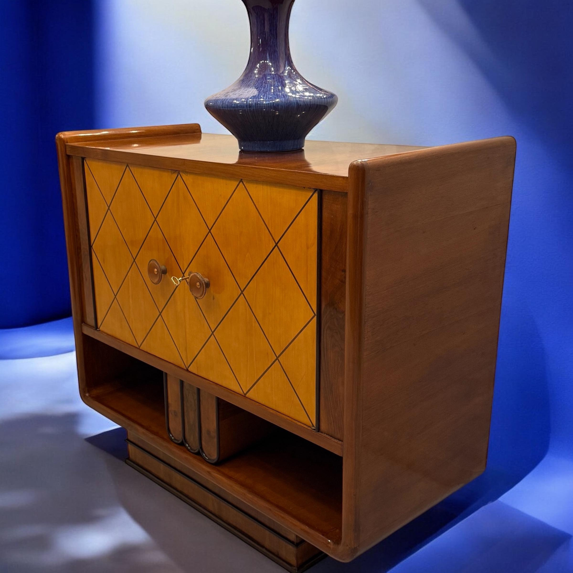 Paar italienische Art-Déco-Schränke  1940