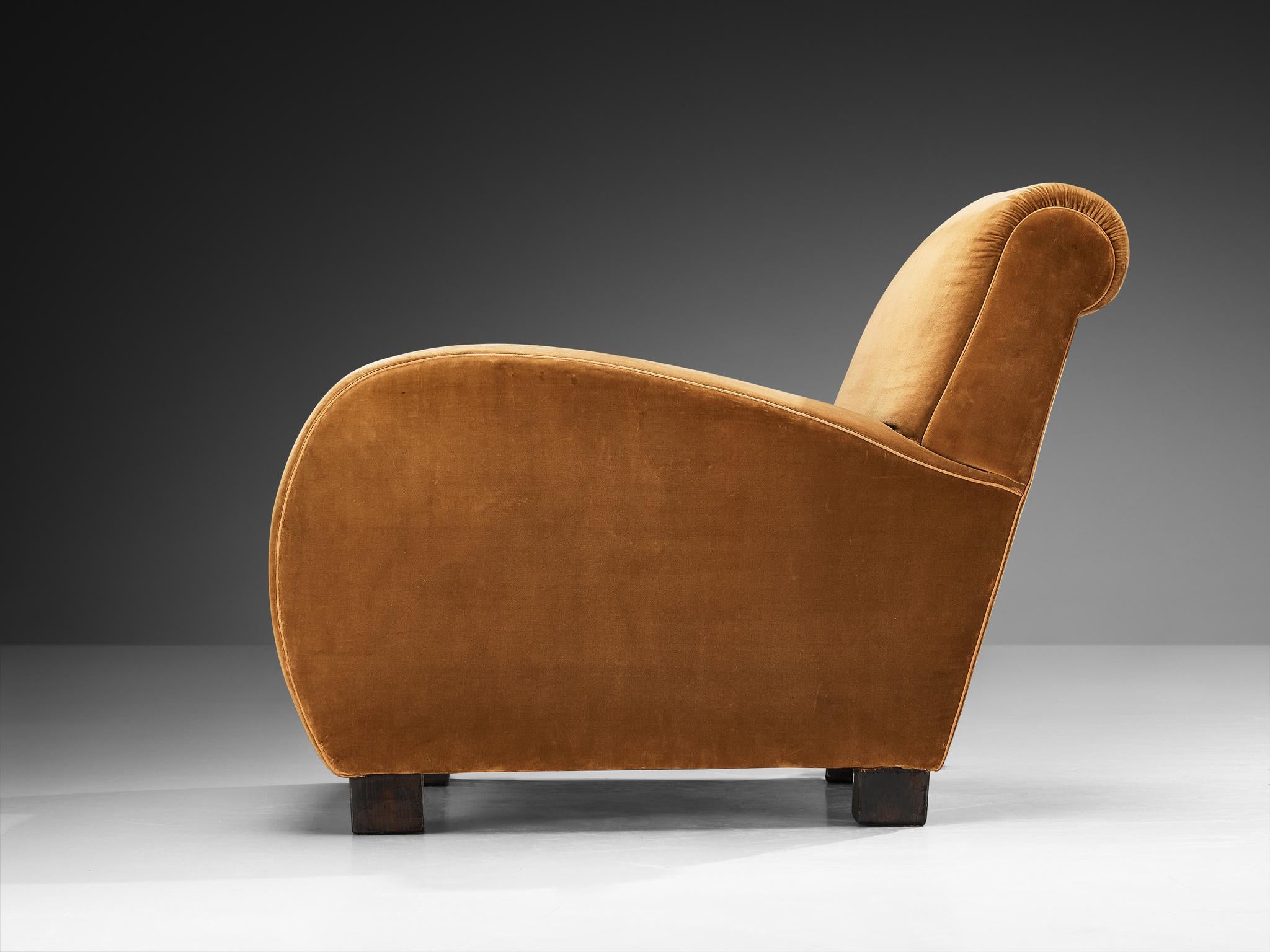 Paire de fauteuils club Art déco italiens en velours brun clair en vente 5