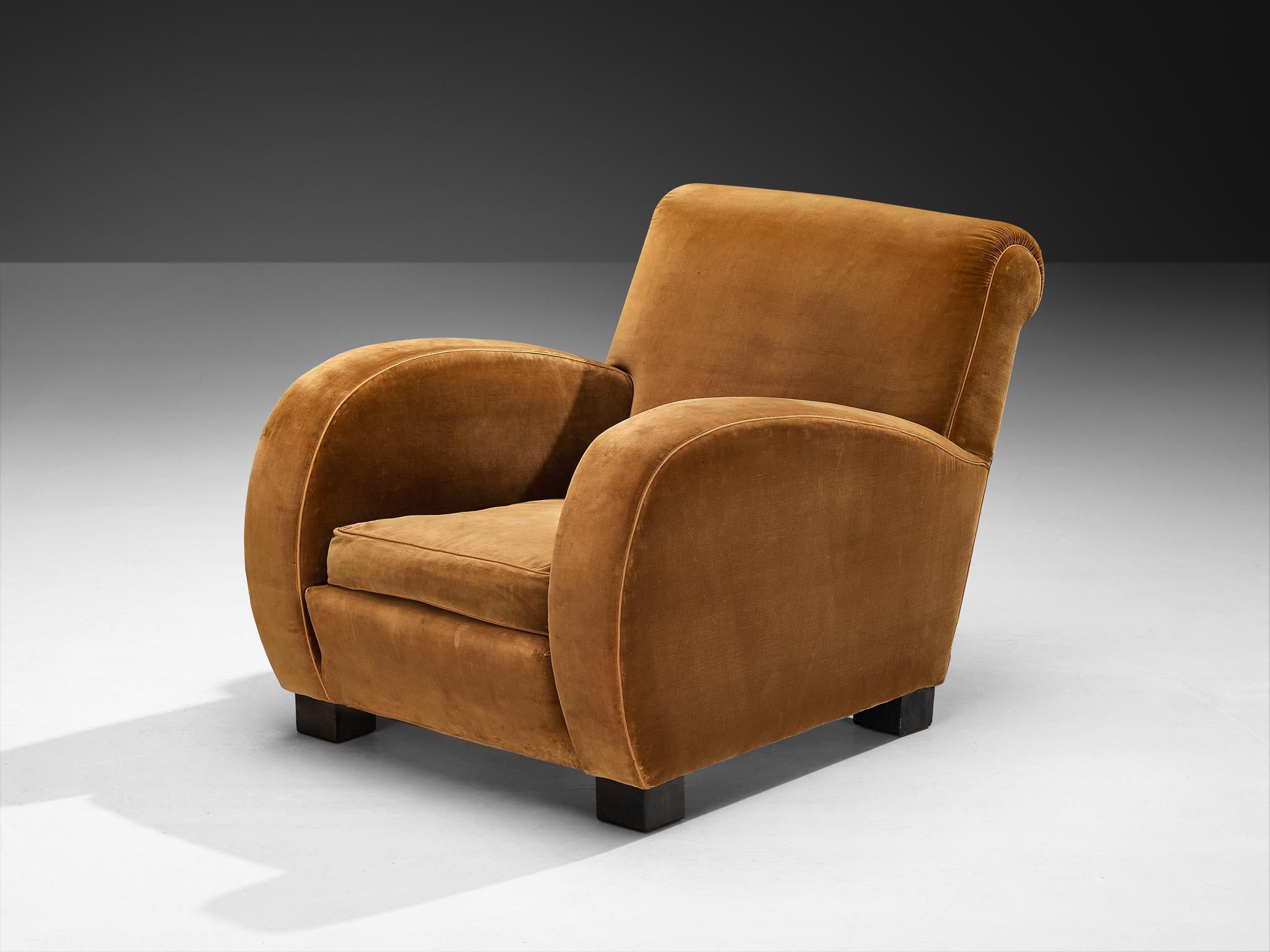 Tissu Paire de fauteuils club Art déco italiens en velours brun clair en vente