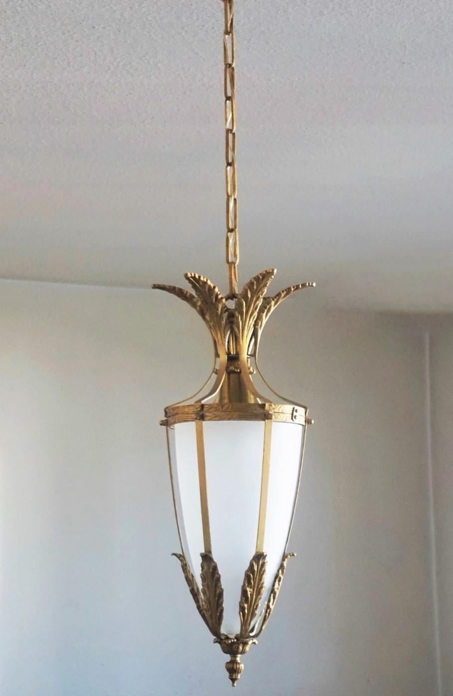 Pair of Italian Art Deco Gilt Bronze Satin Glass Lanterns, 1930s In Good Condition In Frankfurt am Main, DE