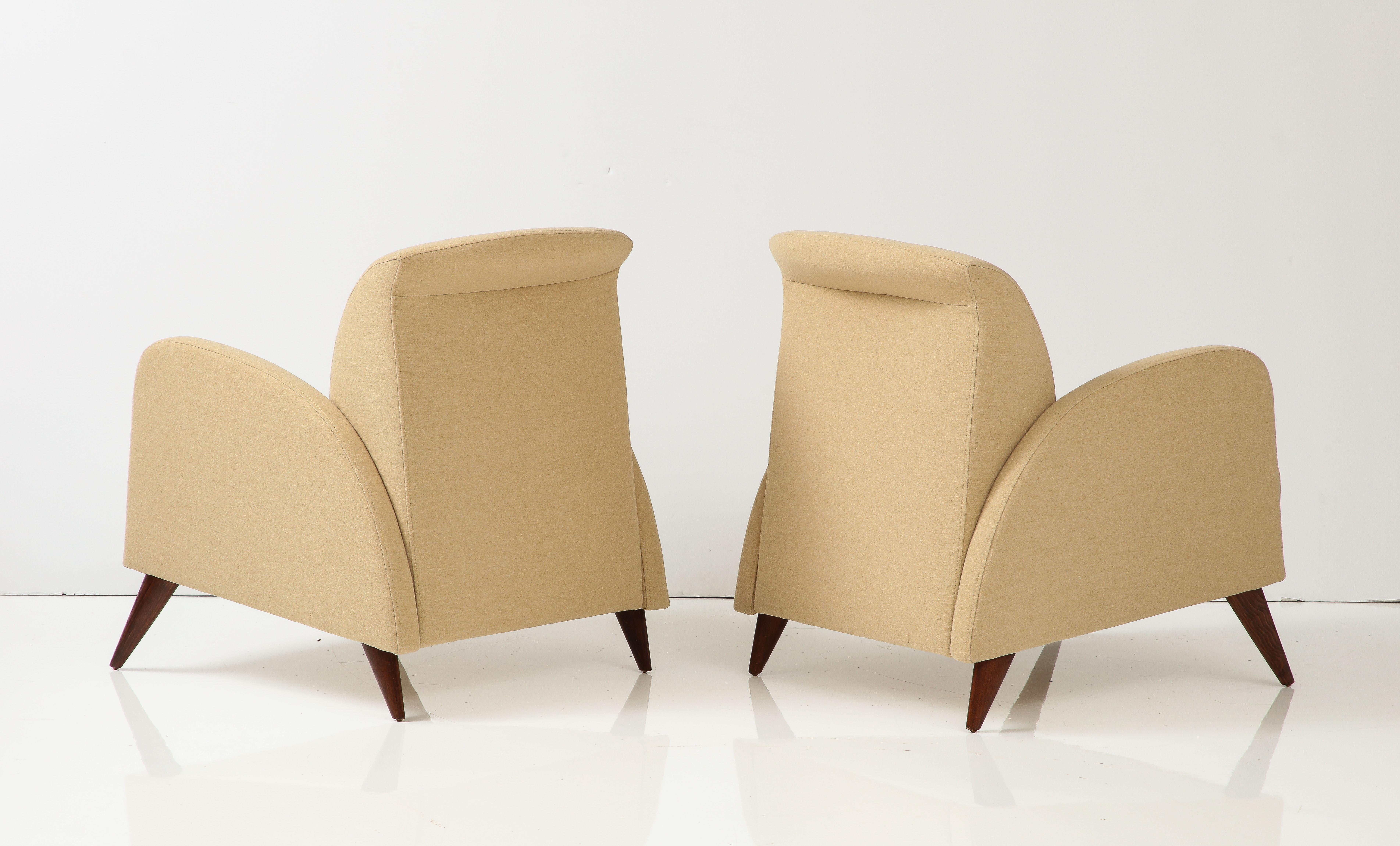 Pair of Italian Art Deco Lounge Chairs, circa 1940 For Sale 4