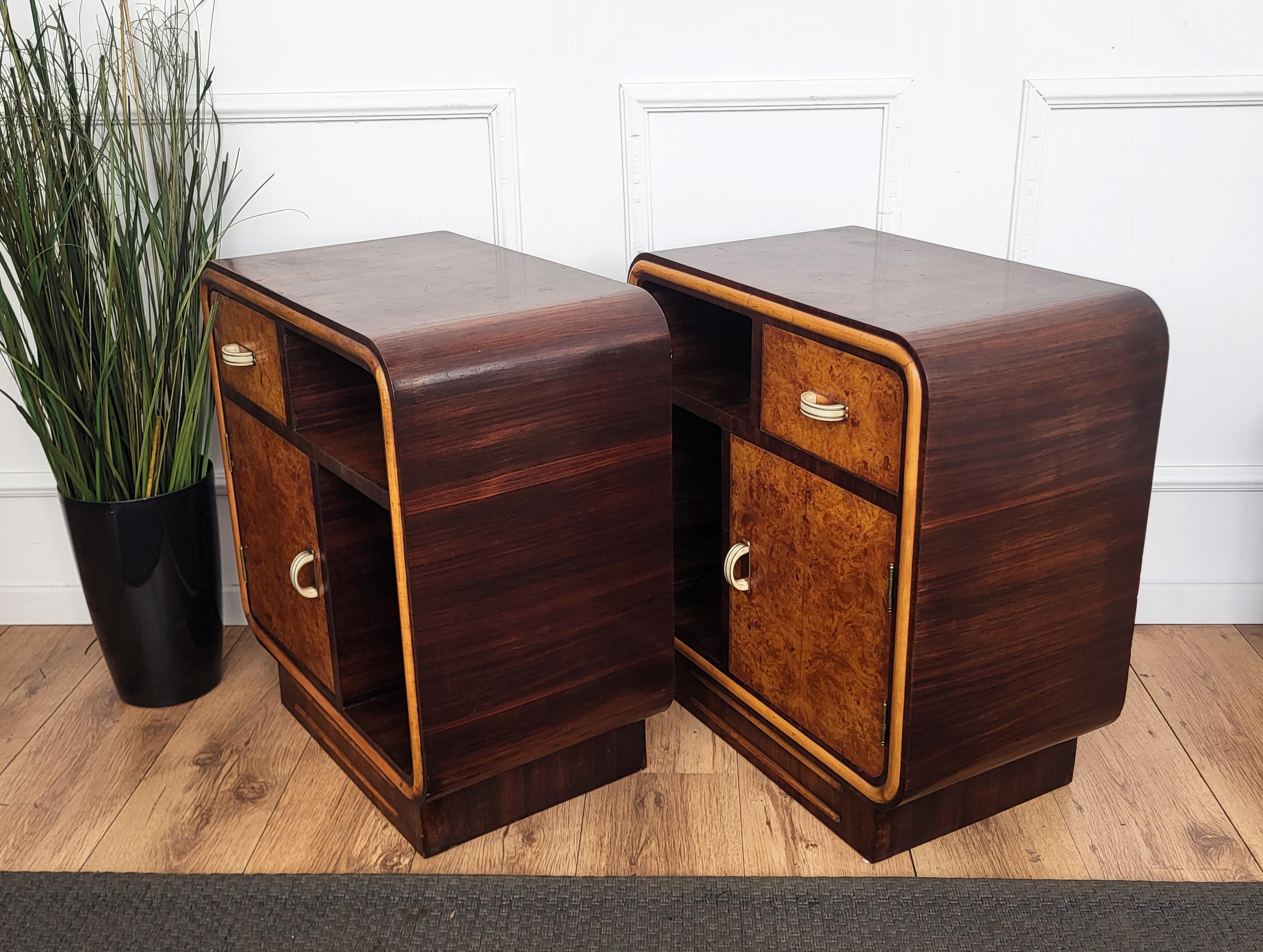 Pair of Italian Art Deco Night Stands Bed Side Tables in Burl Walnut For Sale 5