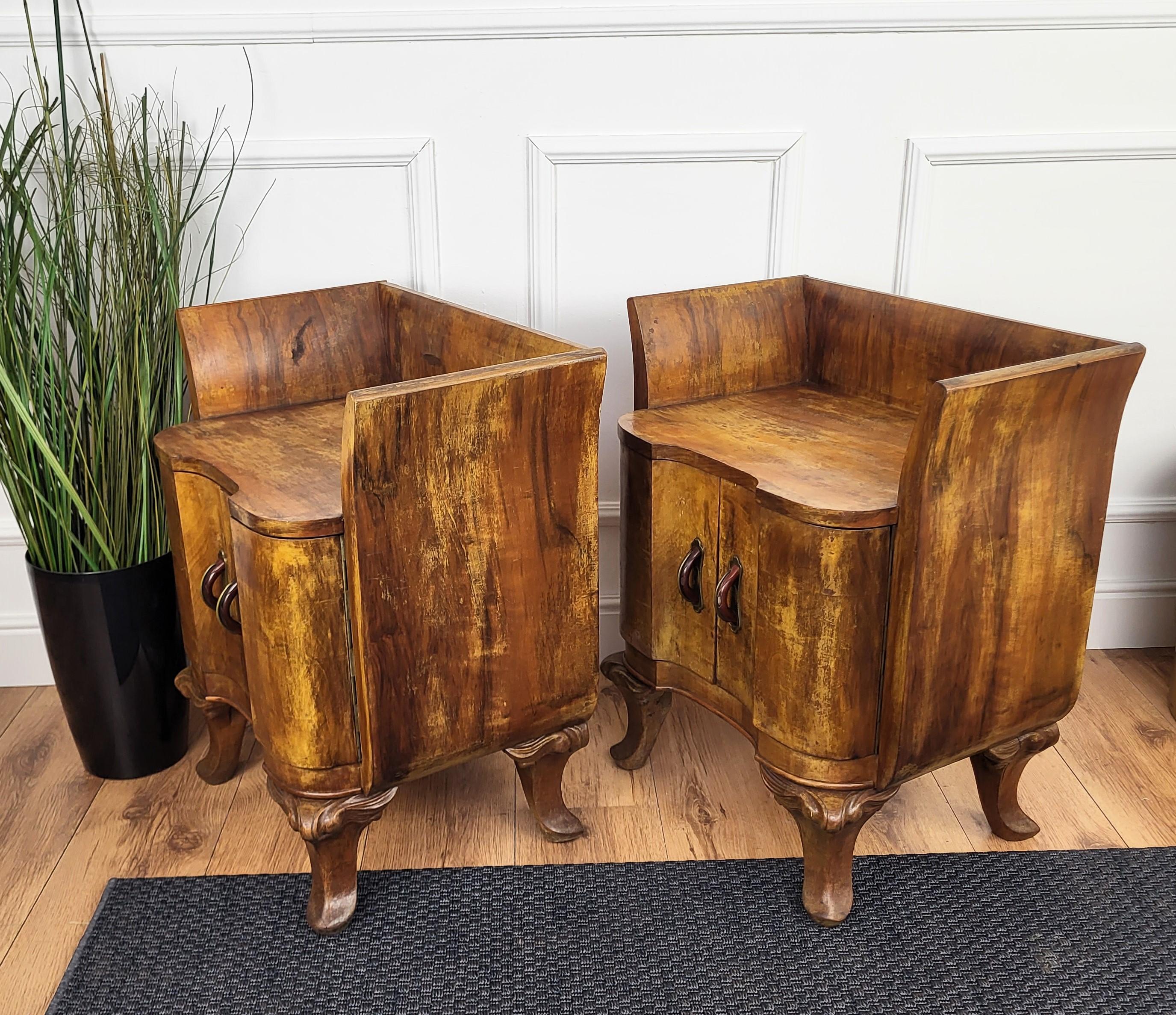 Pareja de mesillas de noche art déco italianas en nogal burl en venta 3