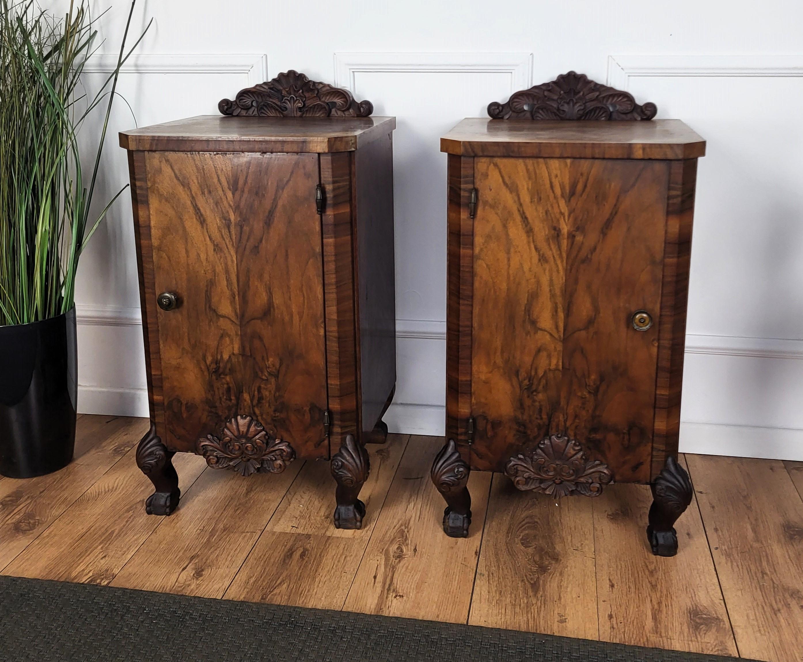 Brass Pair of Italian Art Deco Night Stands Bed Side Tables in Burl Walnut For Sale