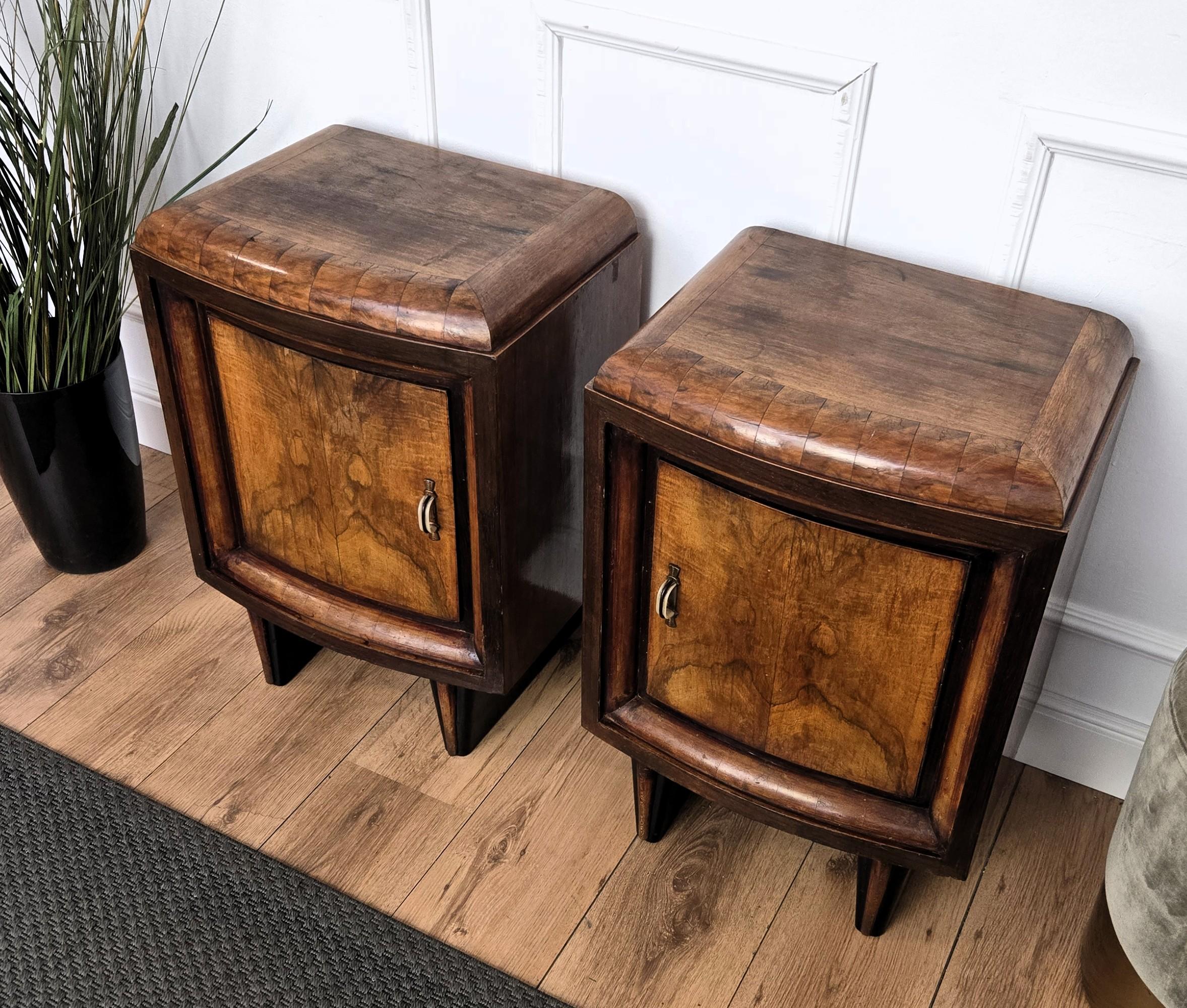 Brass Pair of Italian Art Deco Night Stands Bed Side Tables in Burl Walnut For Sale