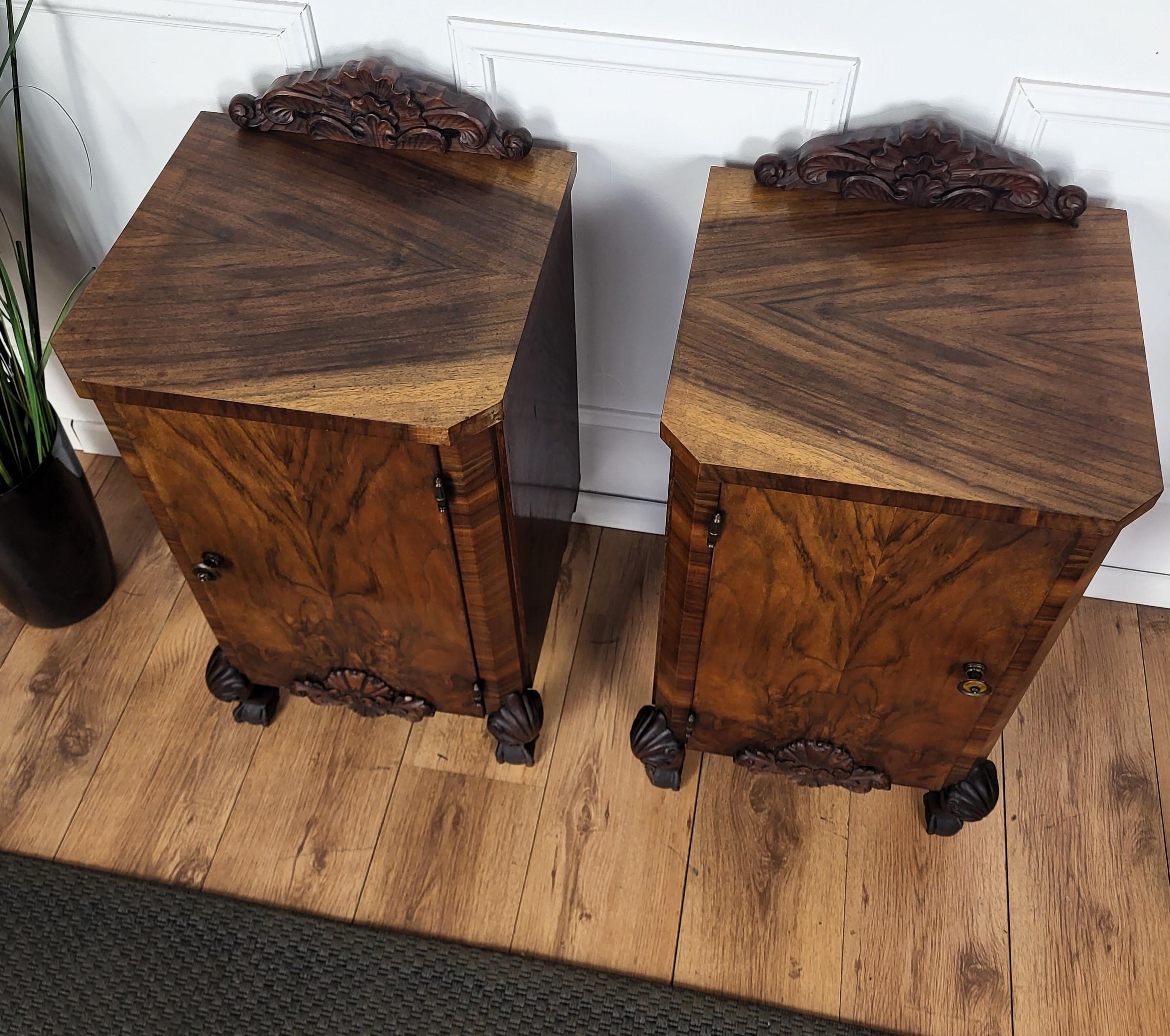 Pair of Italian Art Deco Night Stands Bed Side Tables in Burl Walnut For Sale 2