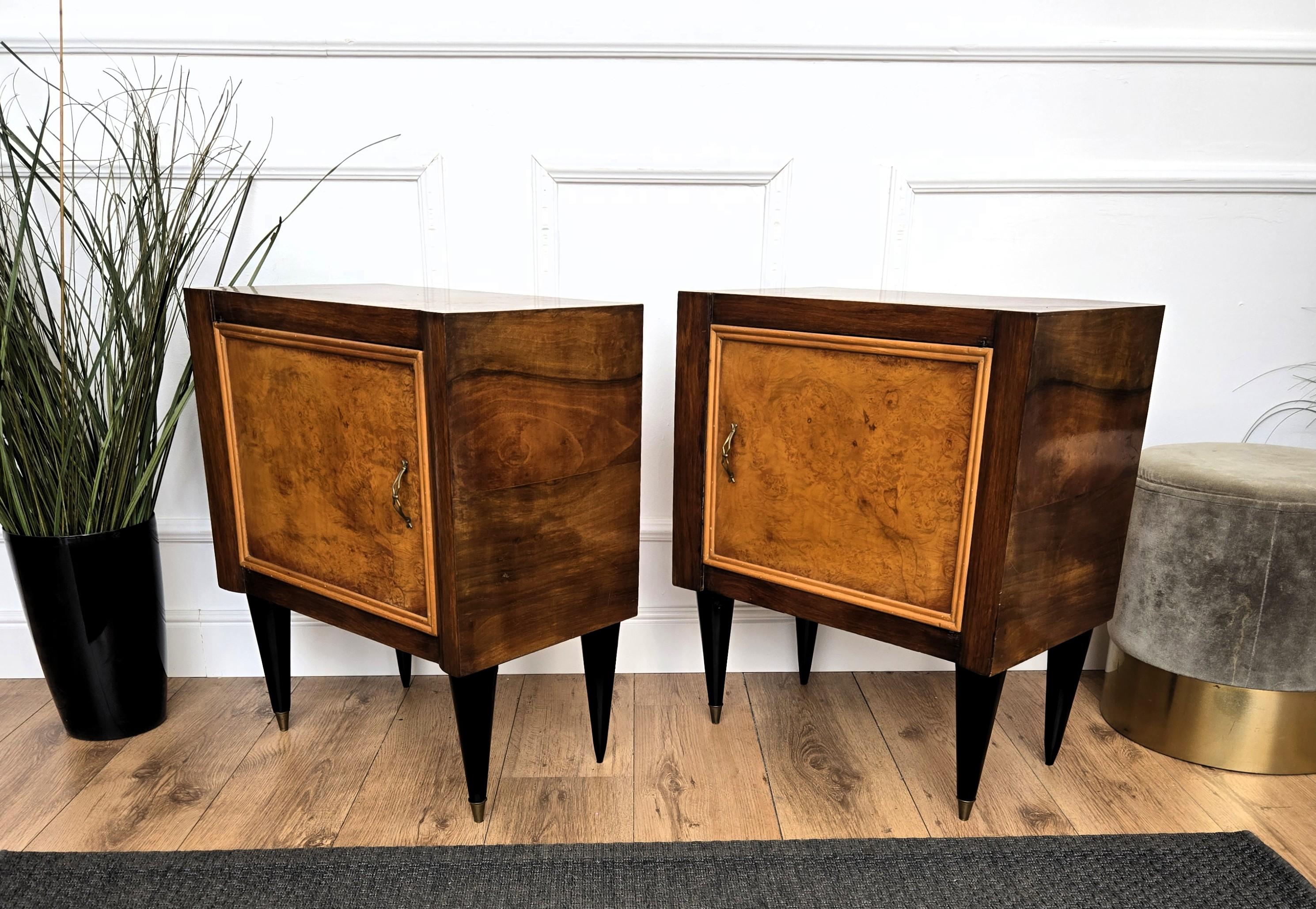 Pair of Italian Art Deco Night Stands Bed Side Tables in Burl Walnut im Angebot 1