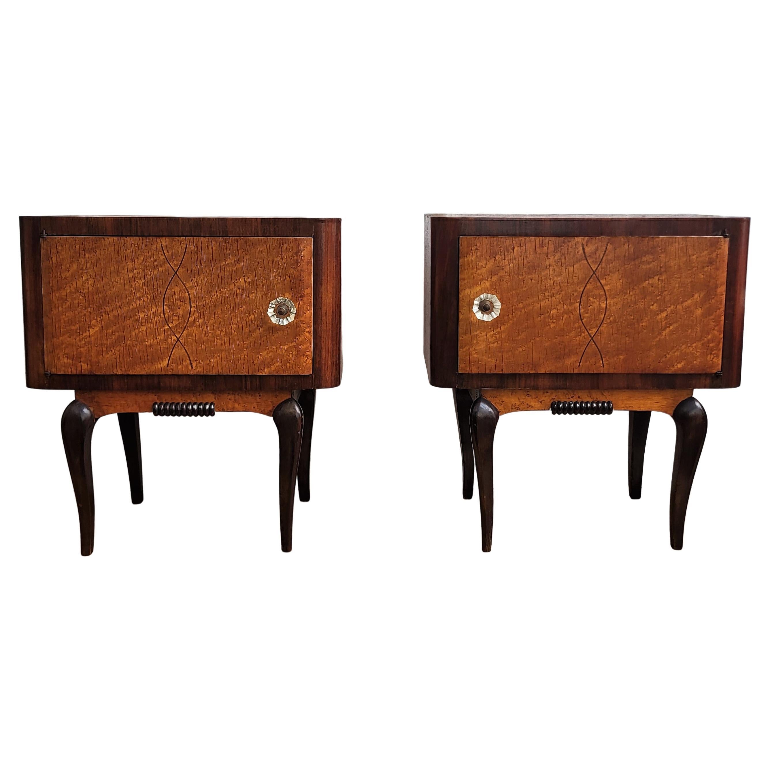 Pair of Italian Art Deco Night Stands Bed Side Tables in Burl Walnut For Sale