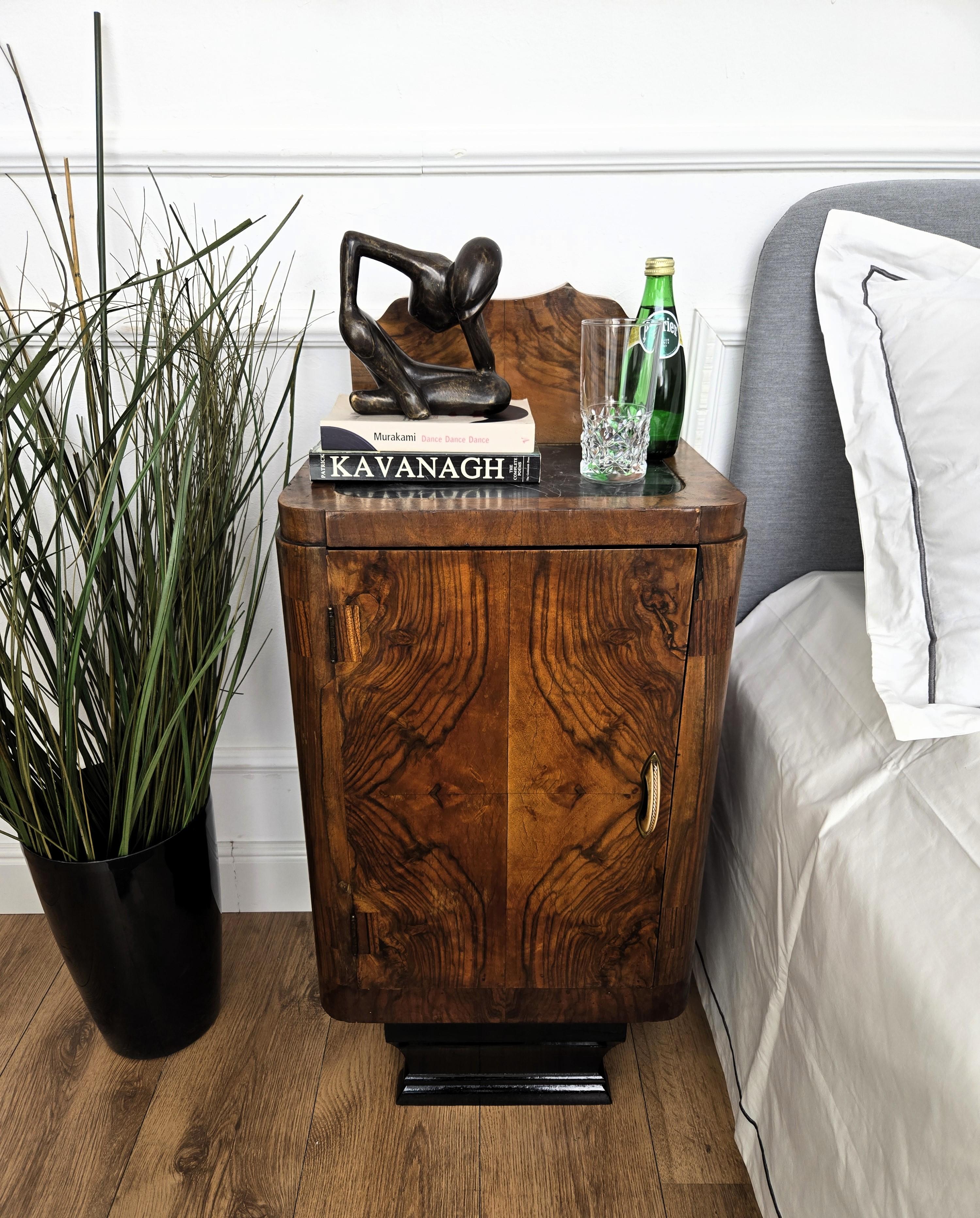Very elegant and refined pair of Italian 1940s Art Deco bedside tables with great design shape and decors in veneer burl walnut briar wood, front door and internal drawer with black marble top. This night stands make a great look in any style