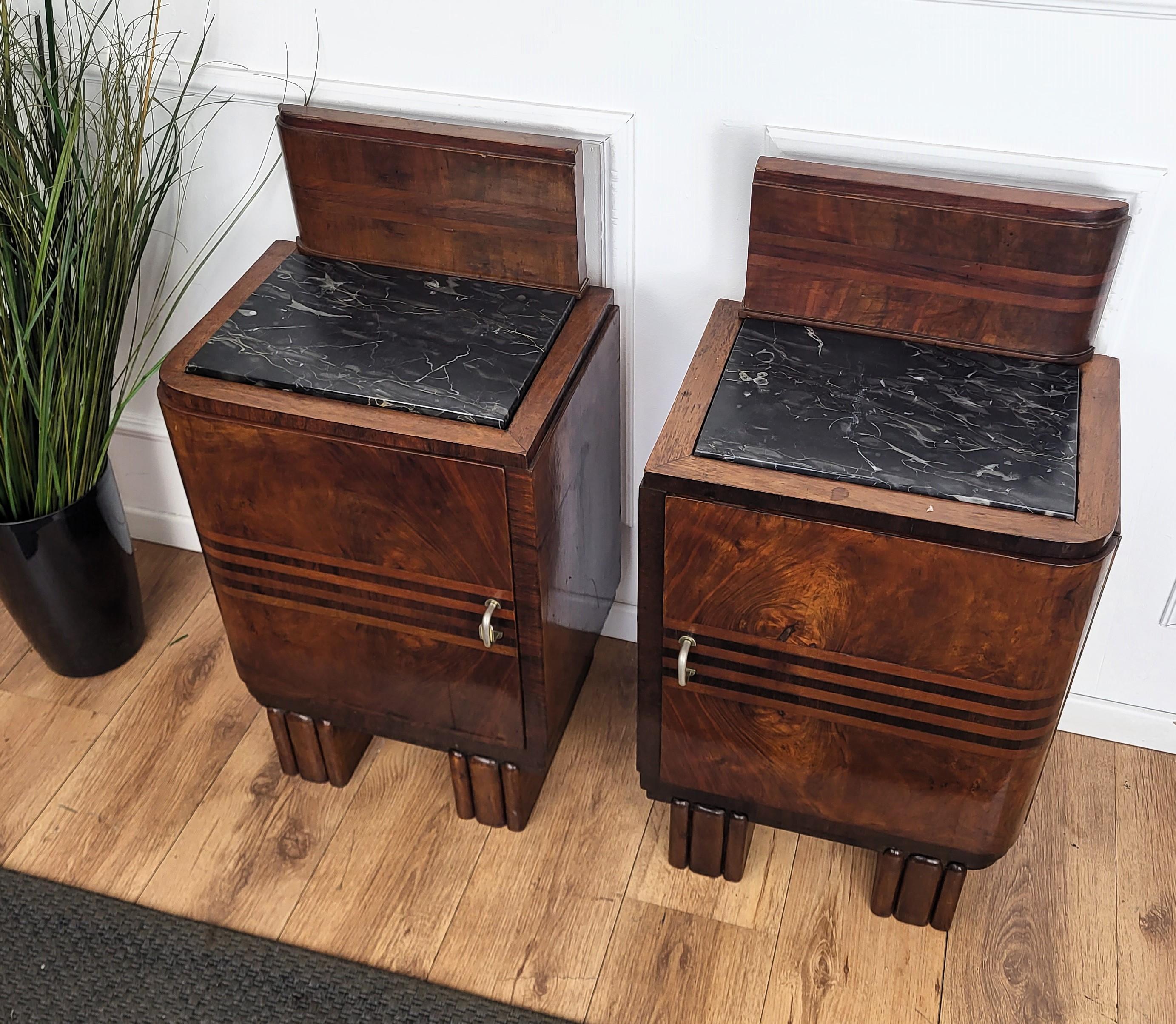 Pair of Italian Art Deco Night Stands Bed Tables in Burl Walnut Black Marble Top For Sale 1