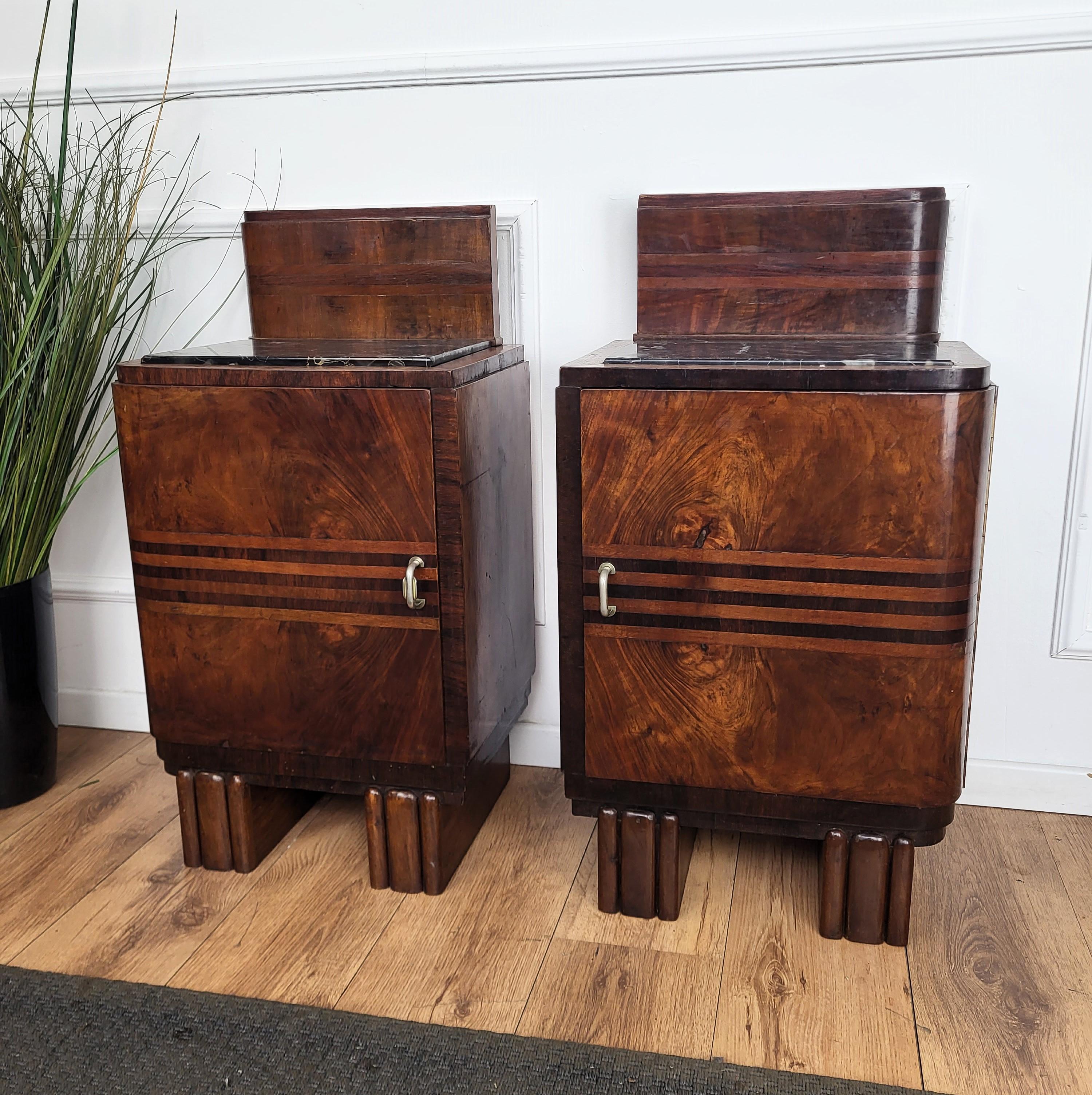Pair of Italian Art Deco Night Stands Bed Tables in Burl Walnut Black Marble Top For Sale 2