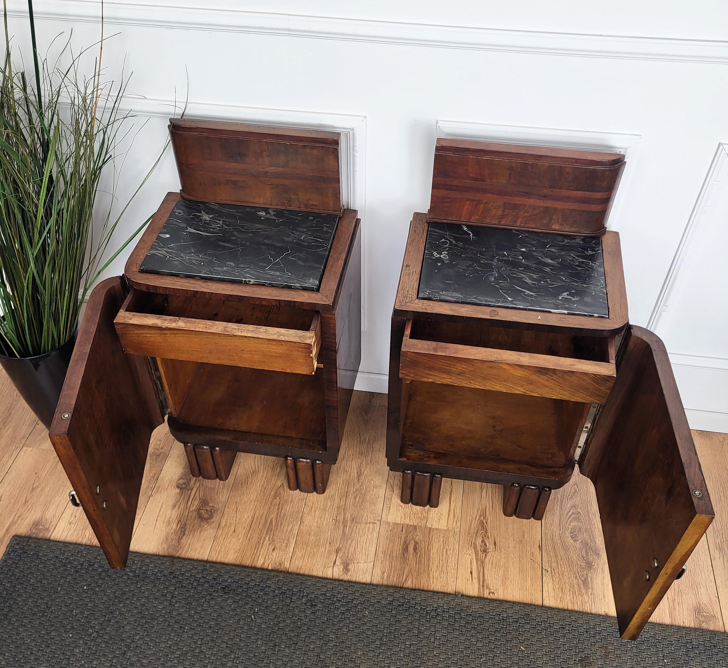 Pair of Italian Art Deco Night Stands Bed Tables in Burl Walnut Black Marble Top For Sale 3
