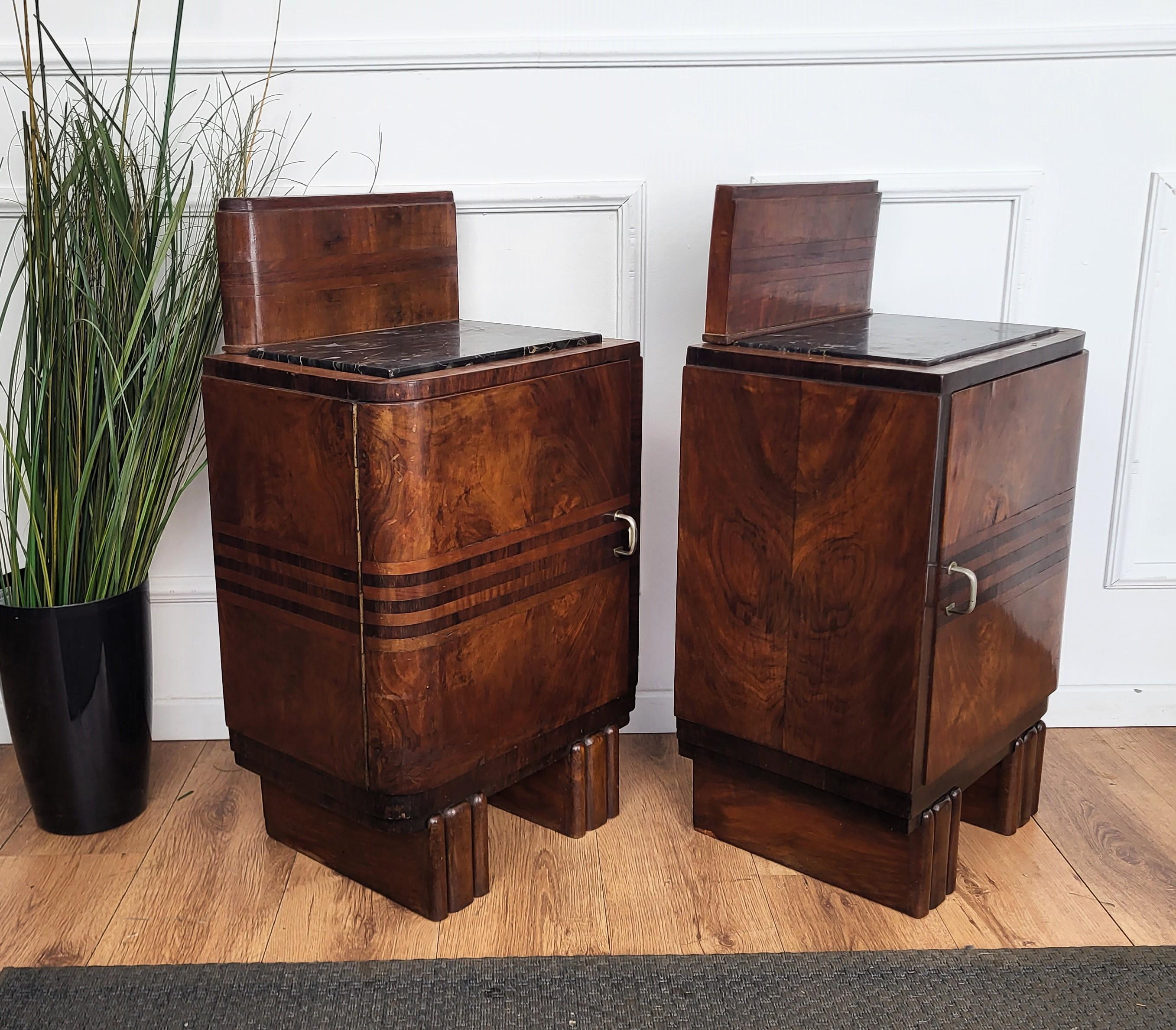 Pair of Italian Art Deco Night Stands Bed Tables in Burl Walnut Black Marble Top For Sale 4