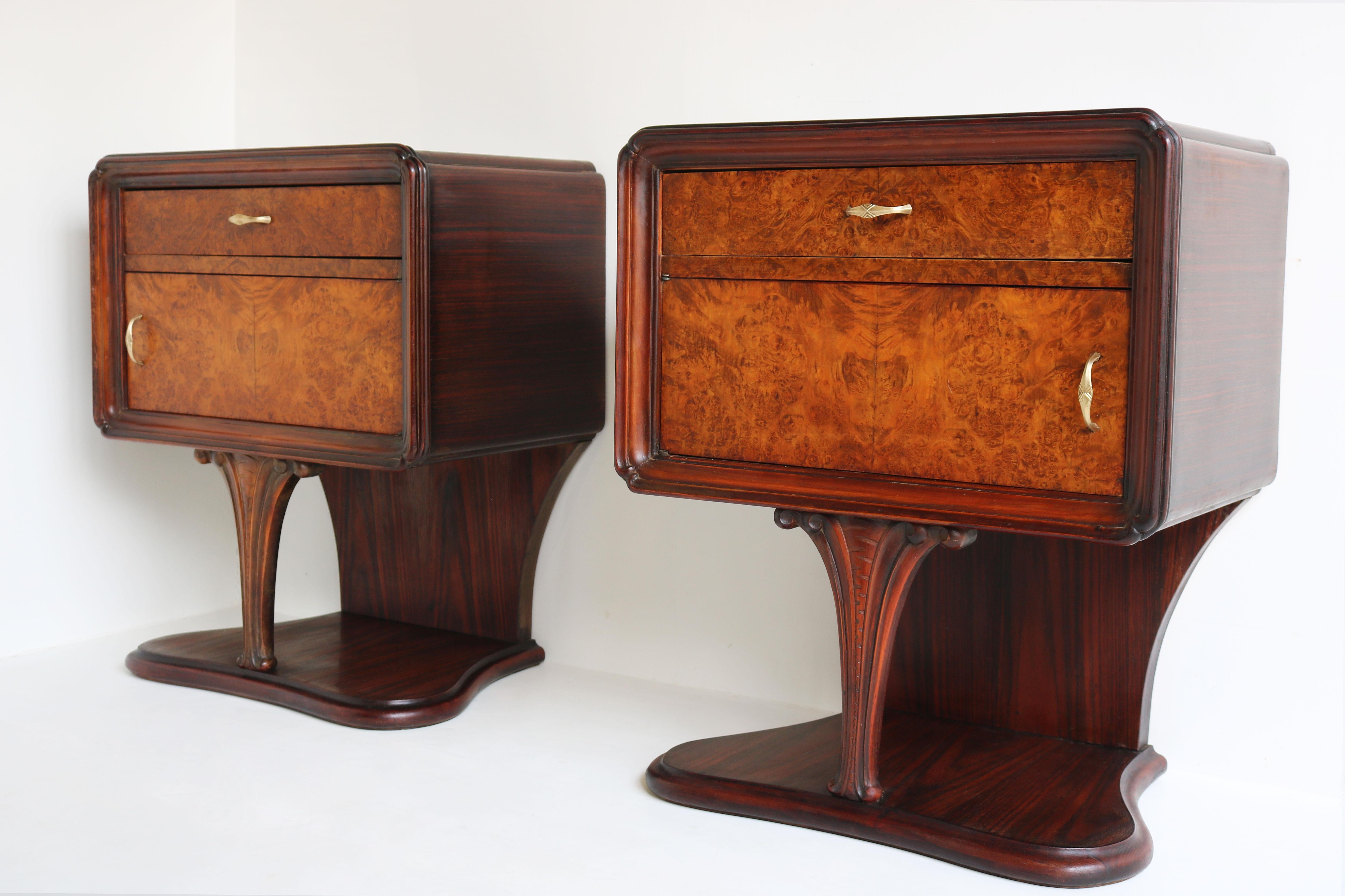 Exquisite Italian Art Deco bedside tables, clean and yet elegant design from the 1930s. 
Amazing quality craftsmanship with rosewood & walnut burl creating a stylish high quality feeling. 
The bedside tables appear to float on the graceful front