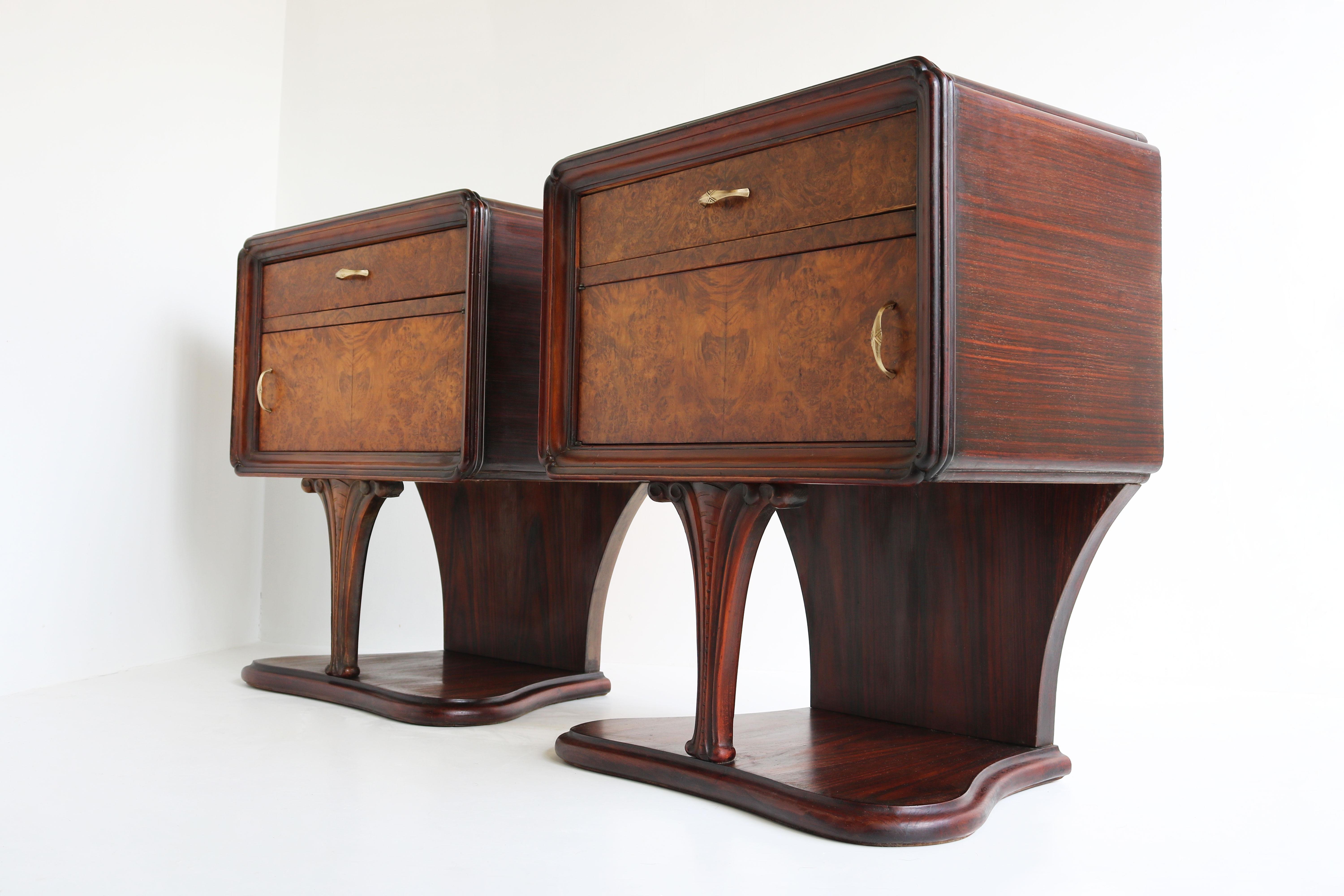 Pair of Italian Art Deco Night Stands / Bedside Tables in Rosewood & Walnut Burl In Good Condition In Ijzendijke, NL