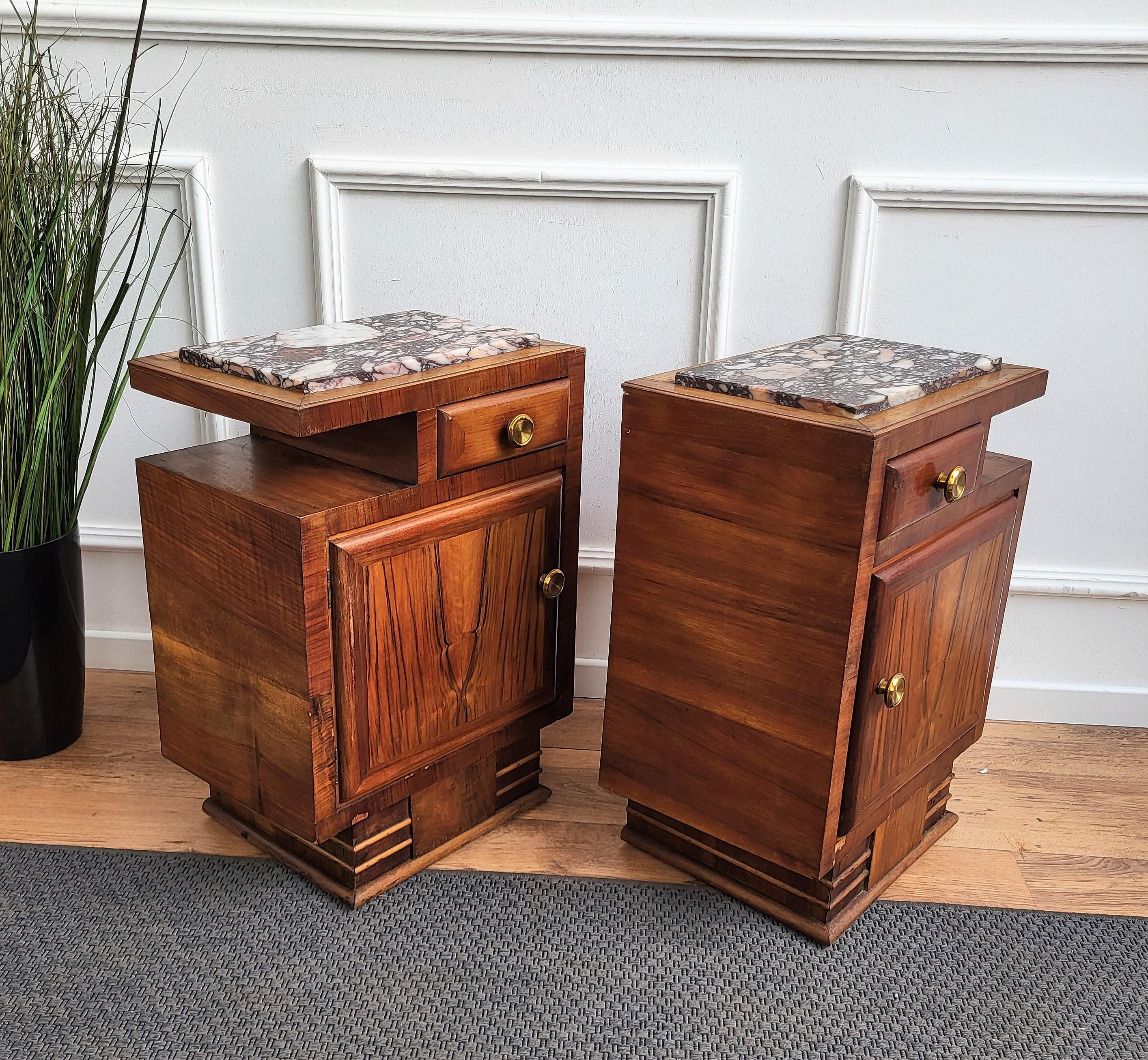 20th Century Pair of Italian Art Deco Nightstand Bed Side Tables in Burl Walnut & Marble Top
