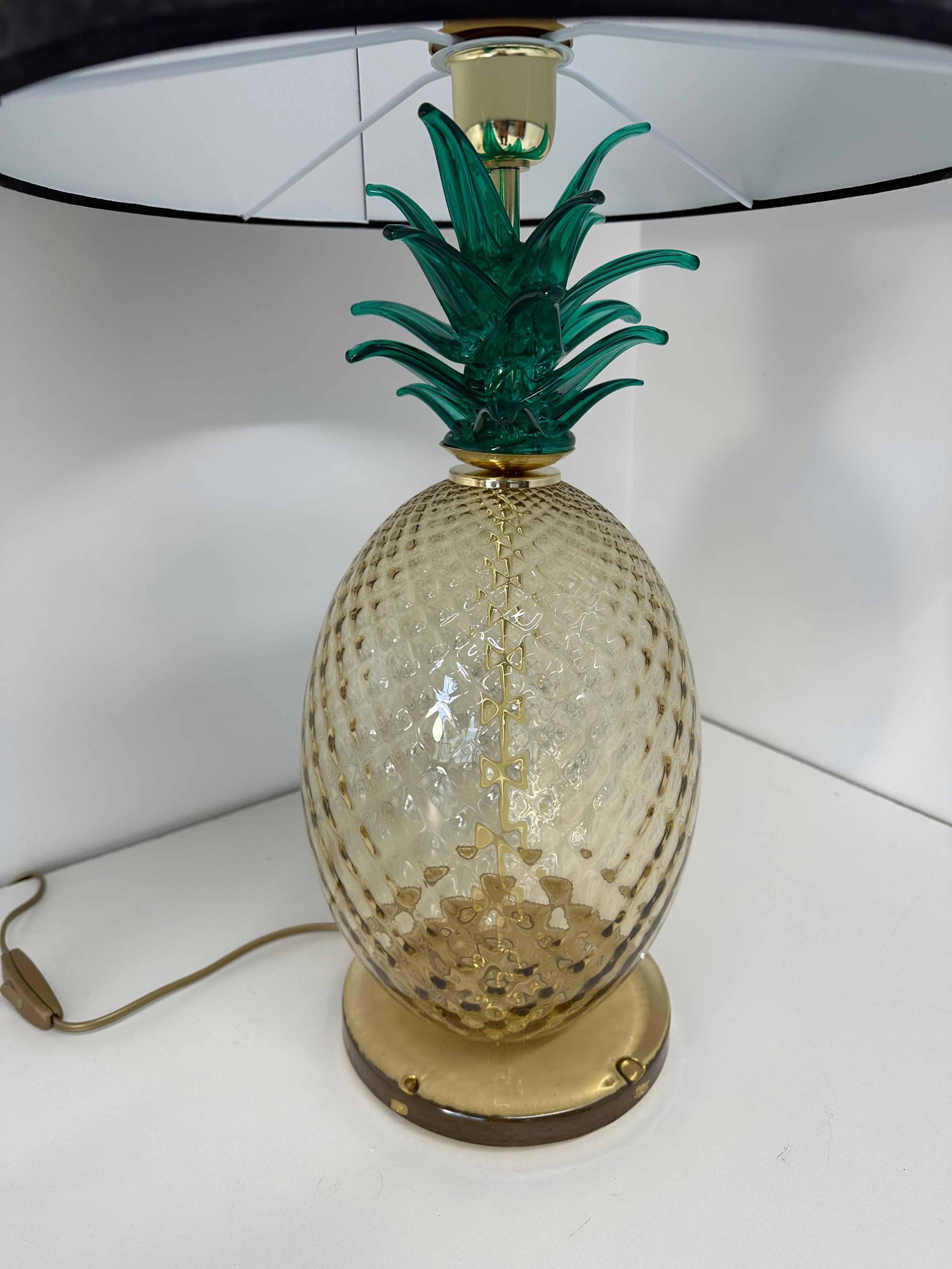 Paire de lampes italiennes Art Déco ananas en verre de Murano avec abat-jour  en vente 5
